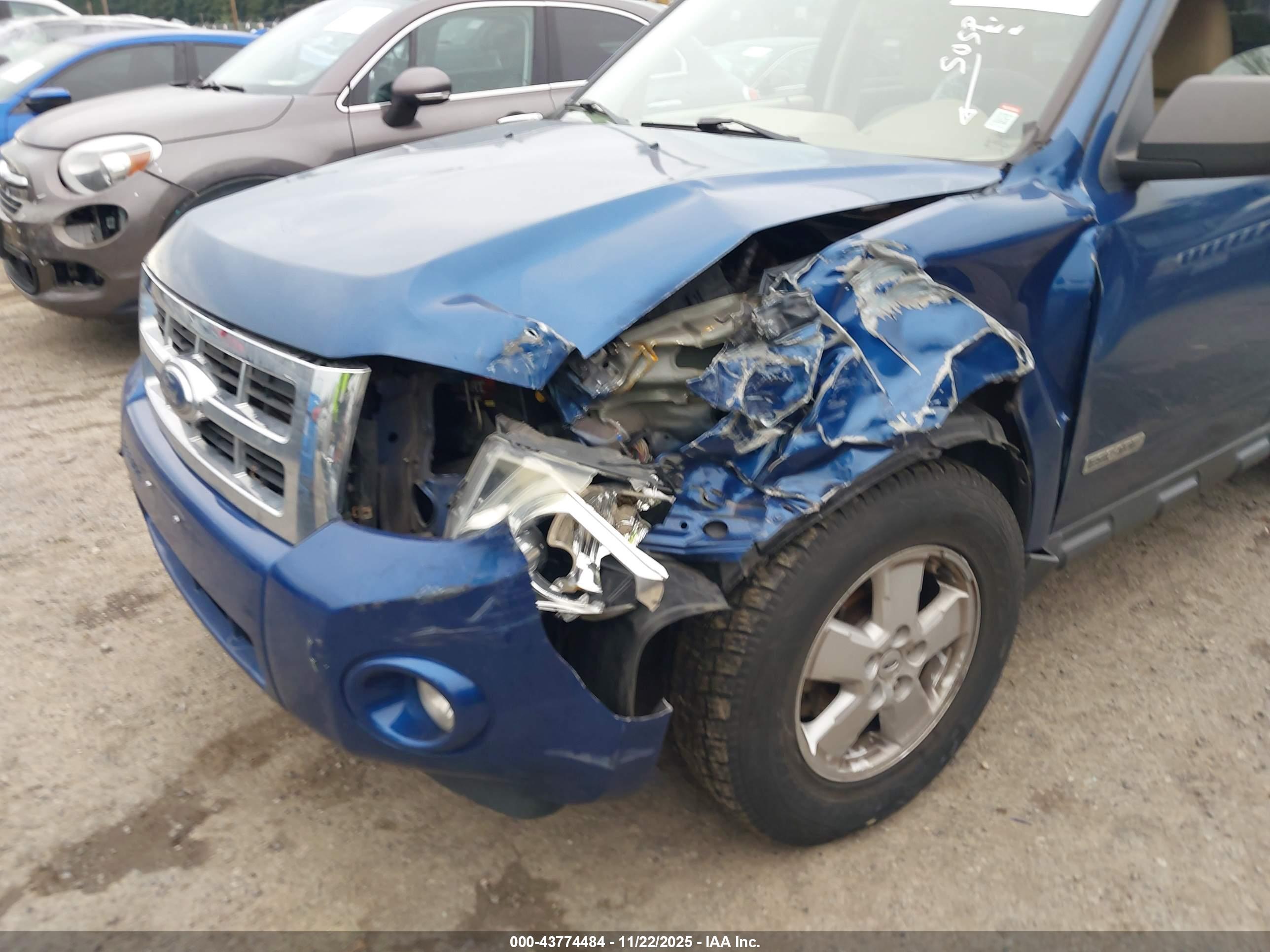 FORD ESCAPE image 6