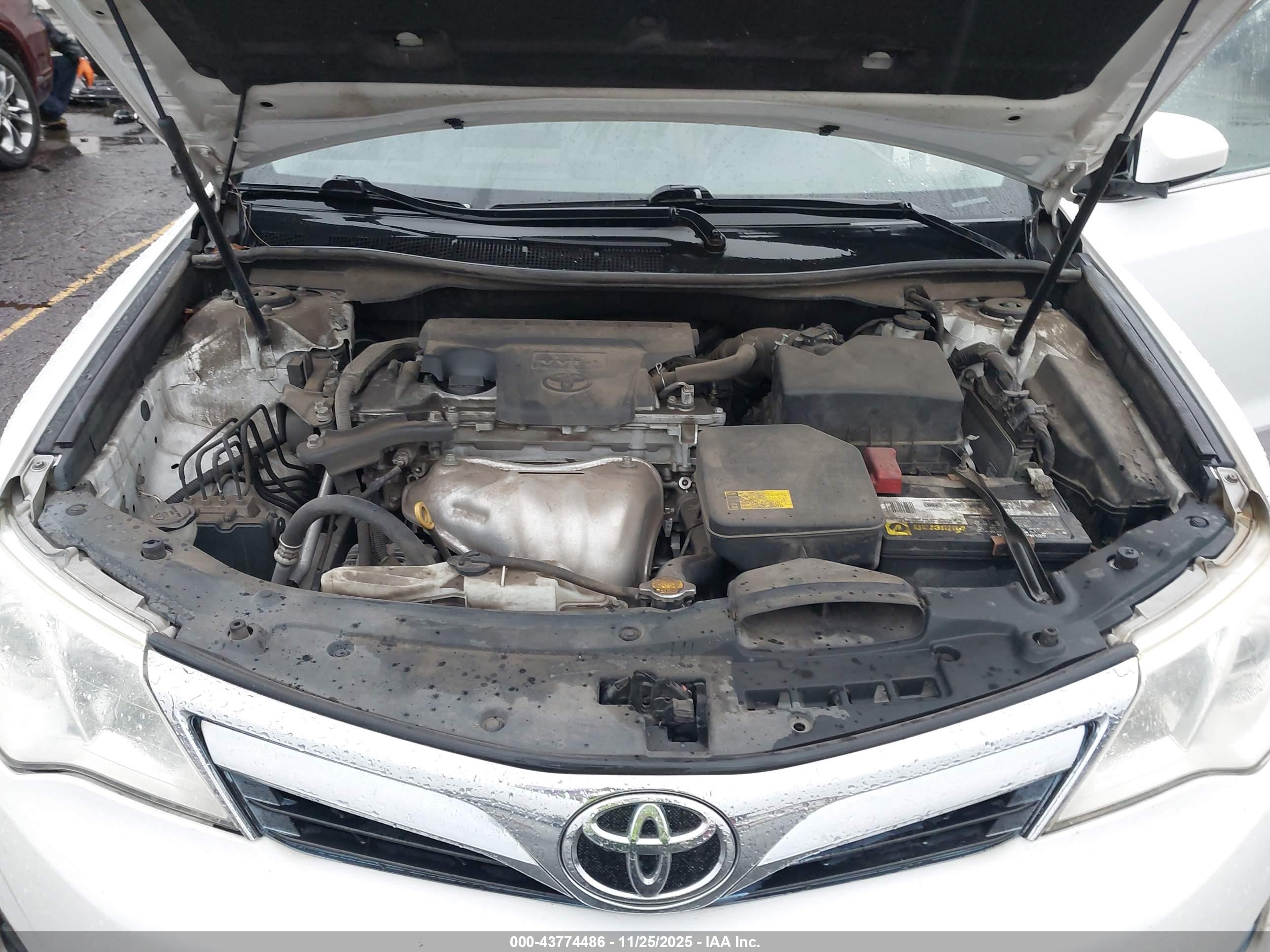 TOYOTA CAMRY image 10