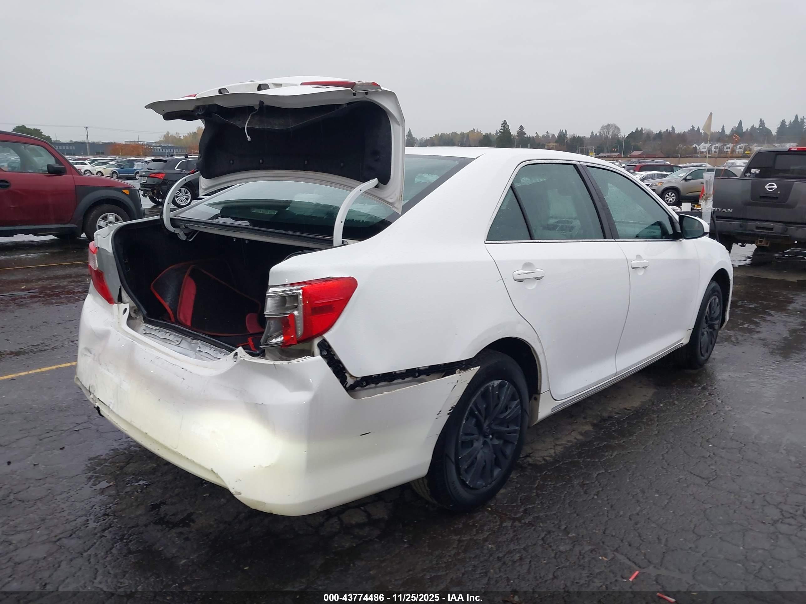 TOYOTA CAMRY image 4