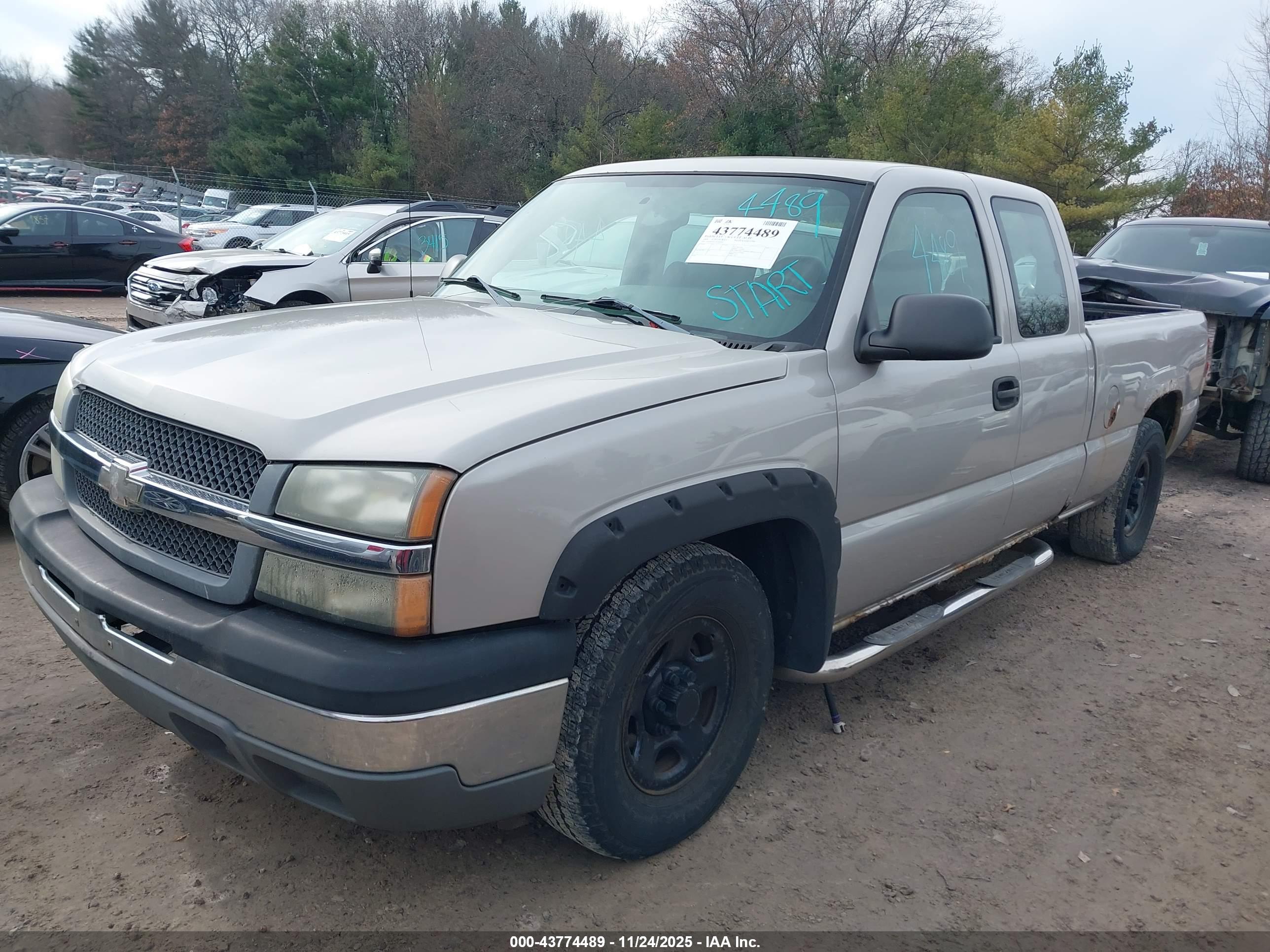 CHEVROLET SILVERADO image 2