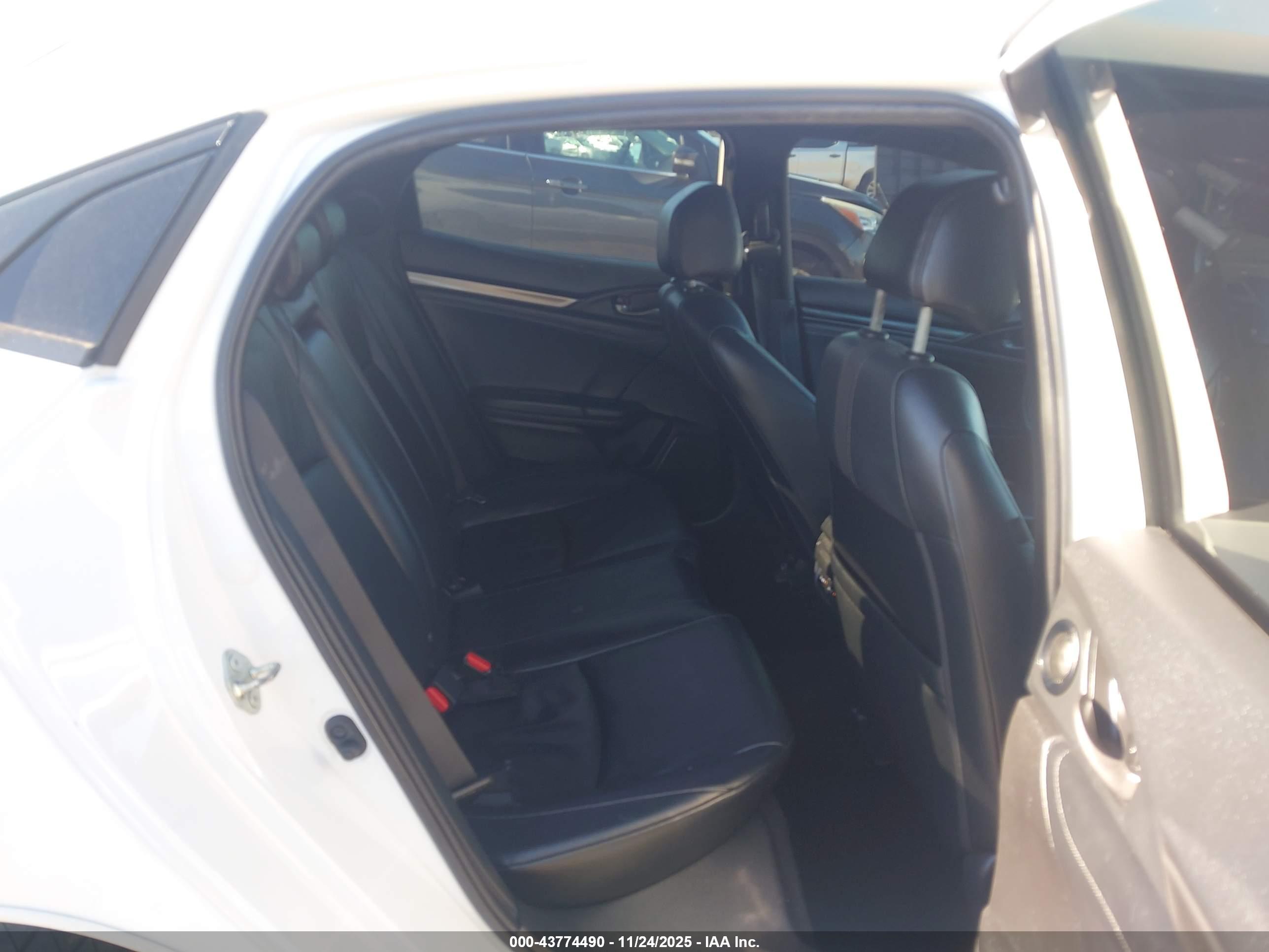 HONDA CIVIC image 8