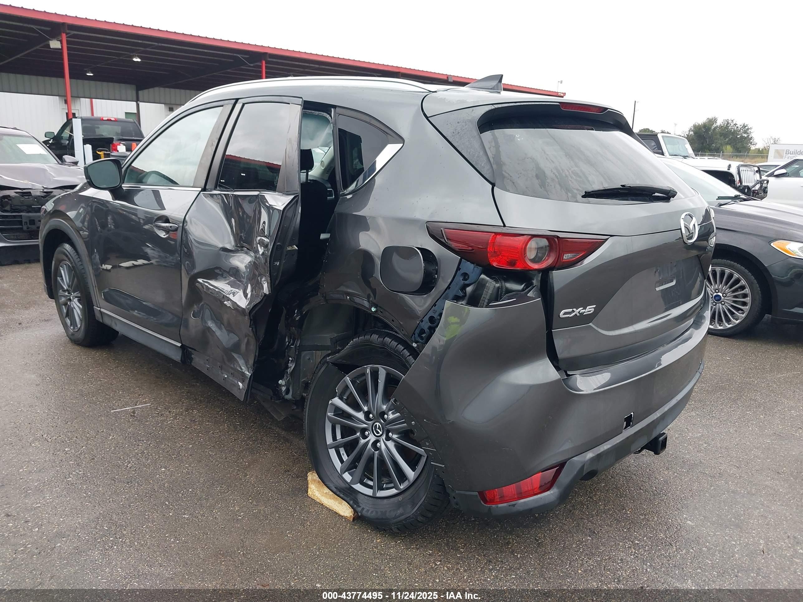 MAZDA CX-5 image 3