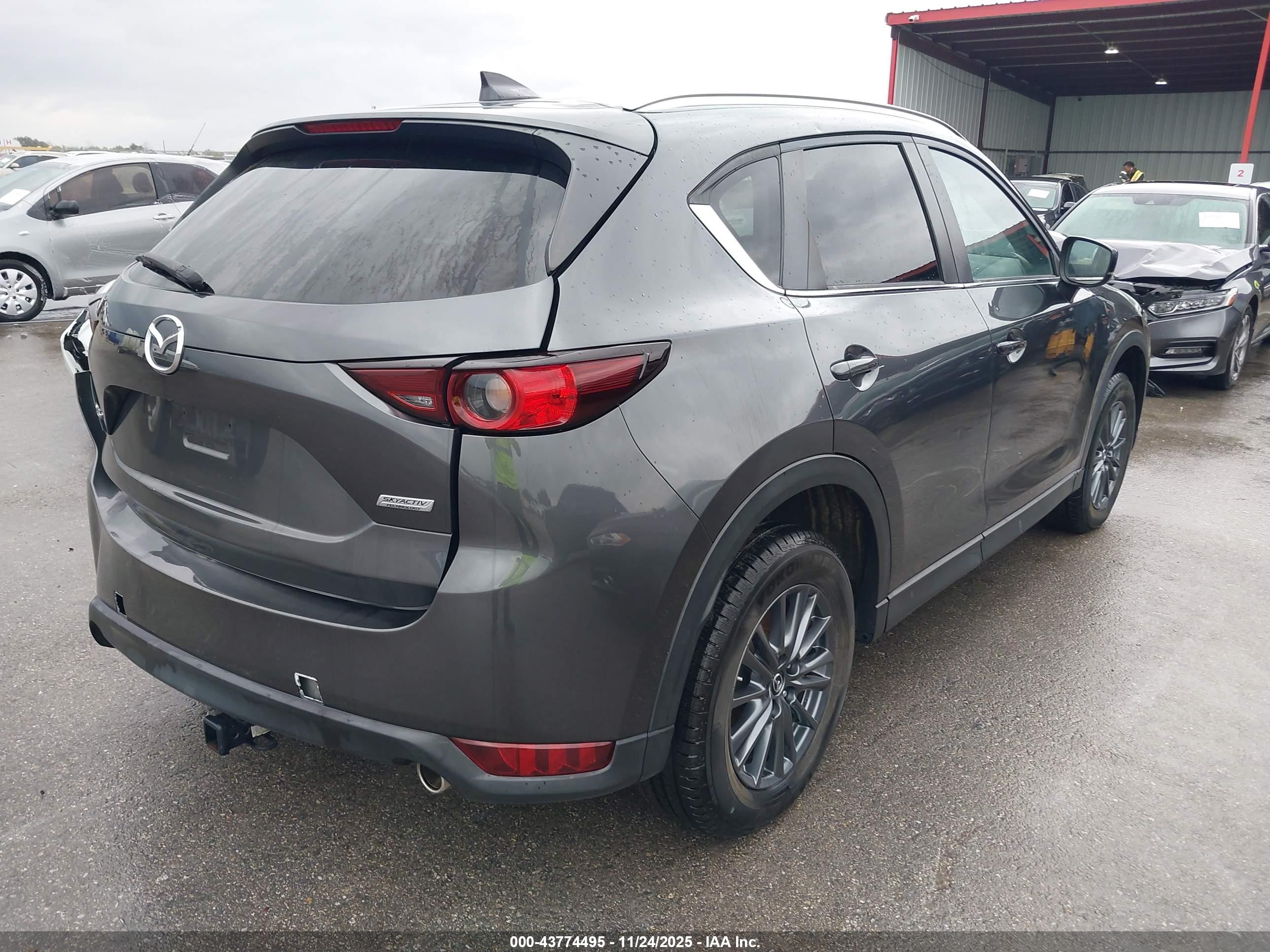 MAZDA CX-5 image 4