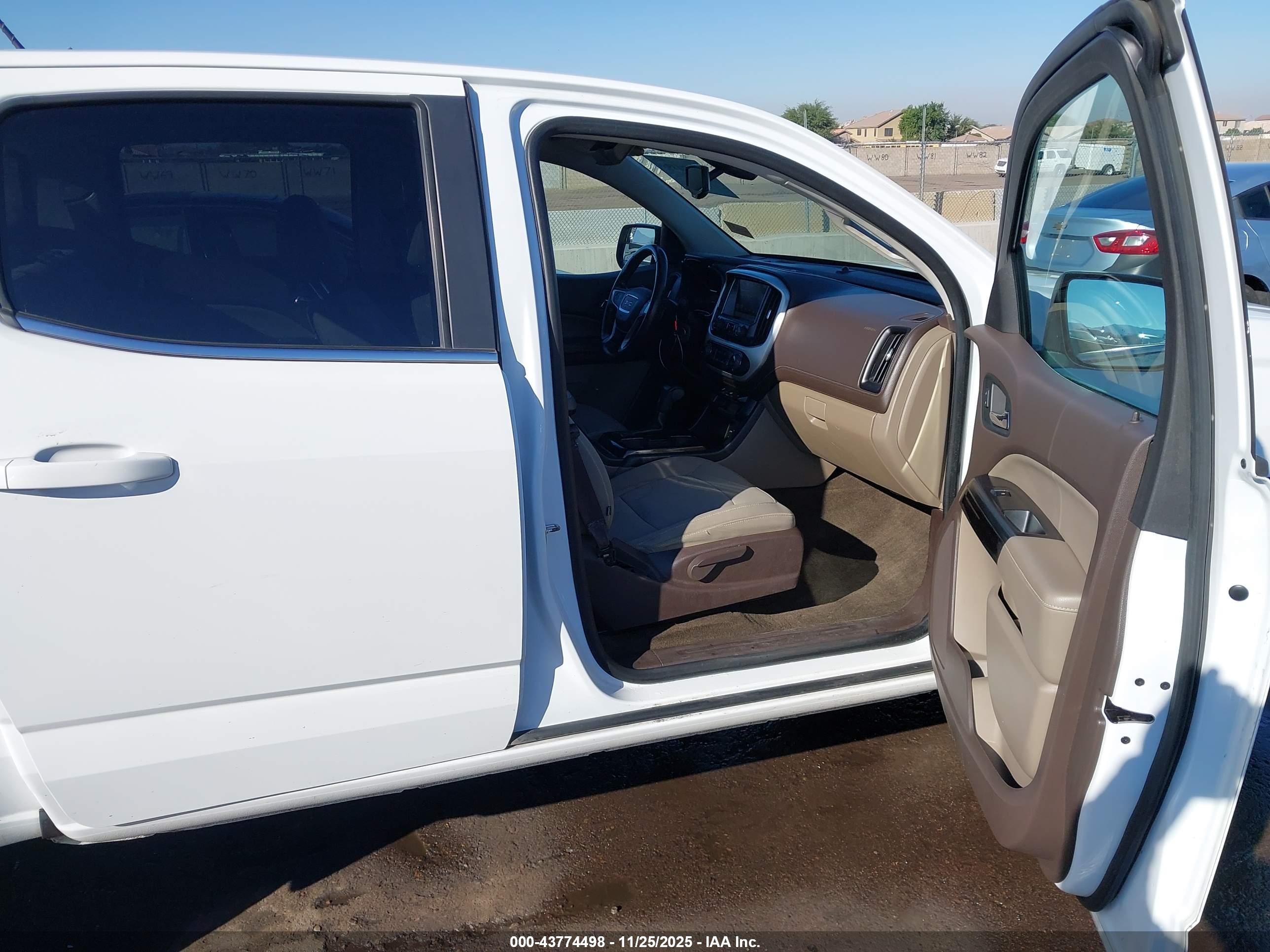 GMC CANYON image 5