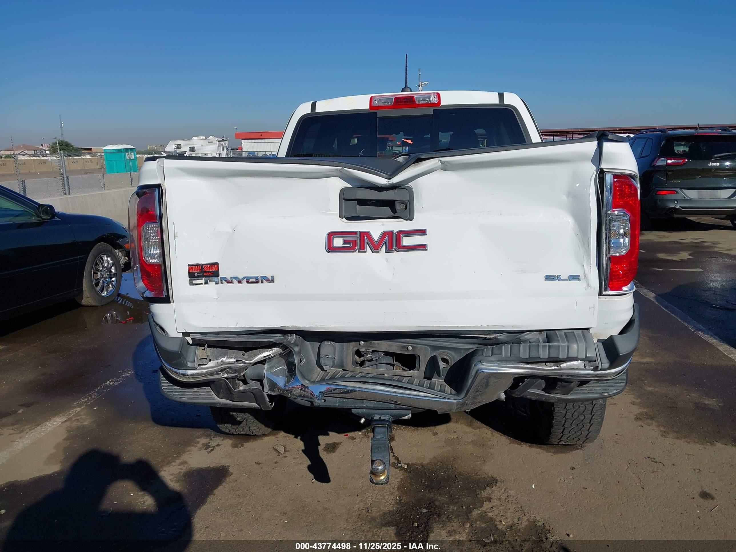 GMC CANYON image 6