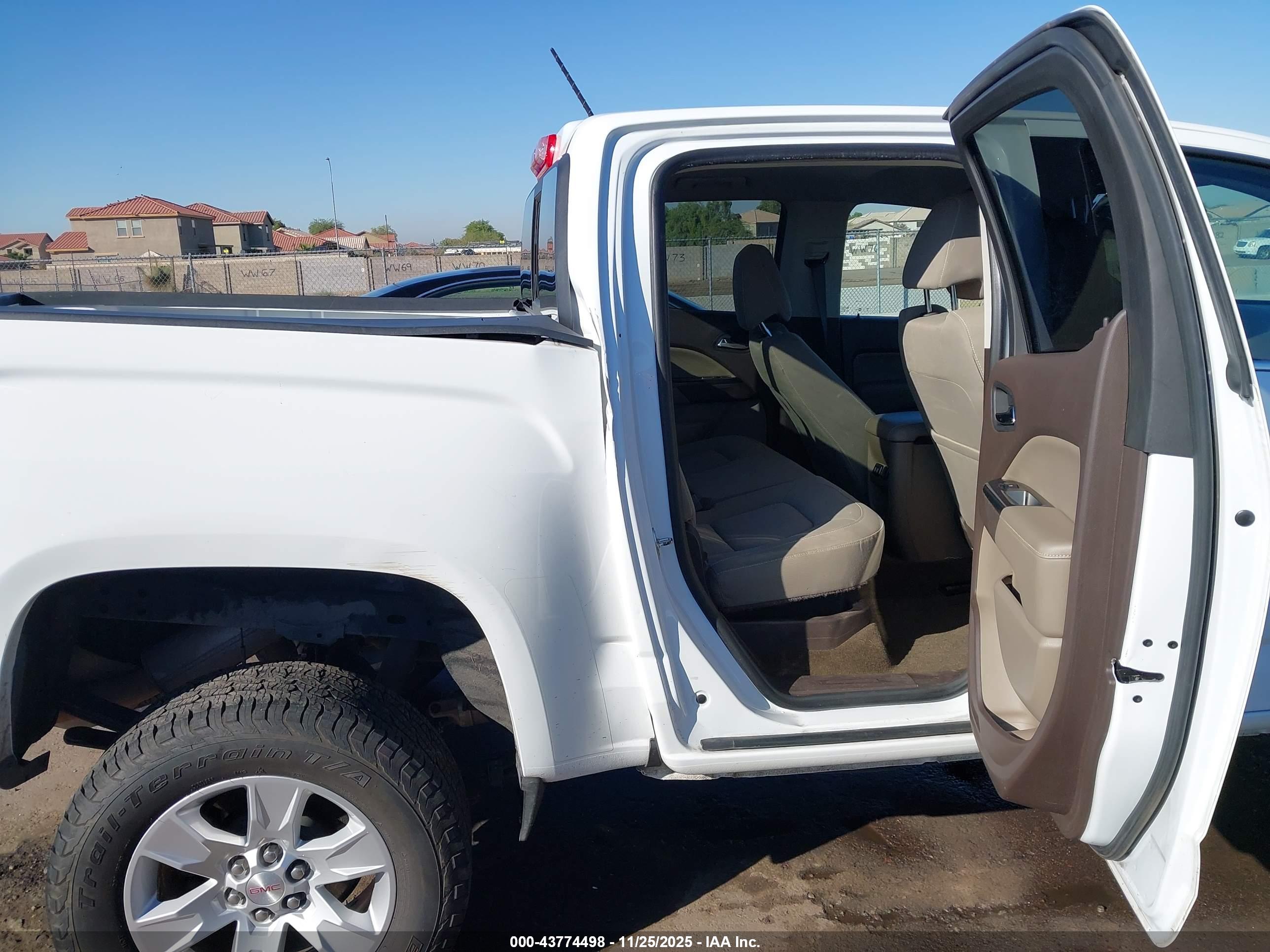 GMC CANYON image 8