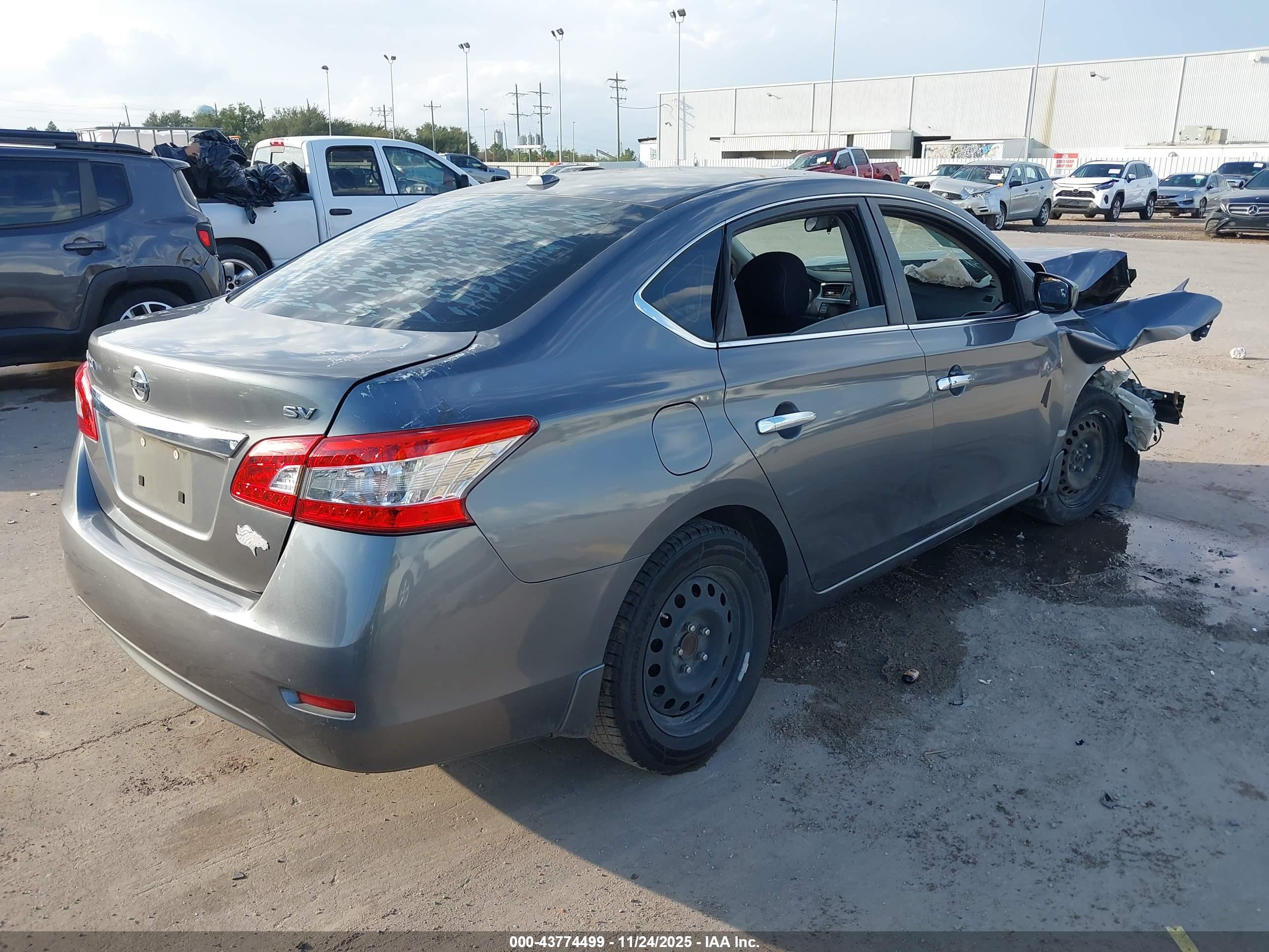 NISSAN SENTRA image 4