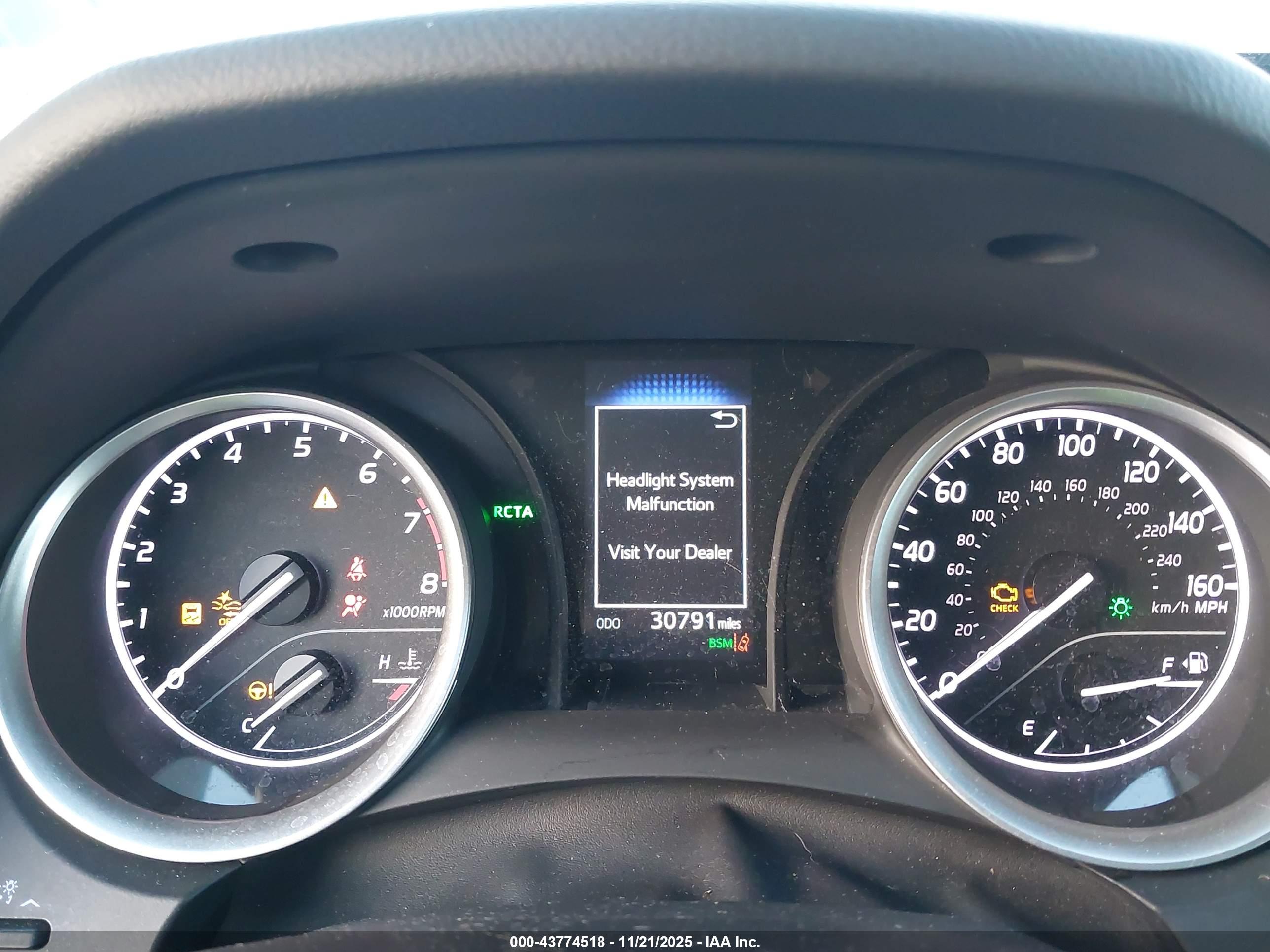TOYOTA CAMRY image 7