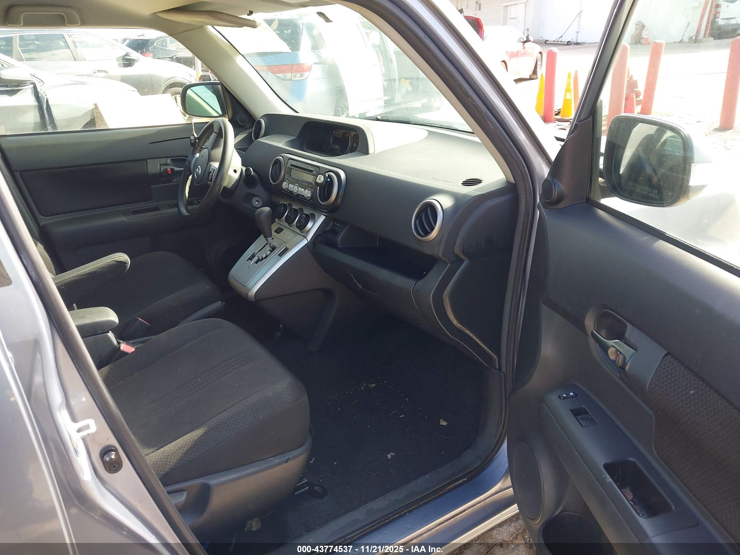SCION XB image 5