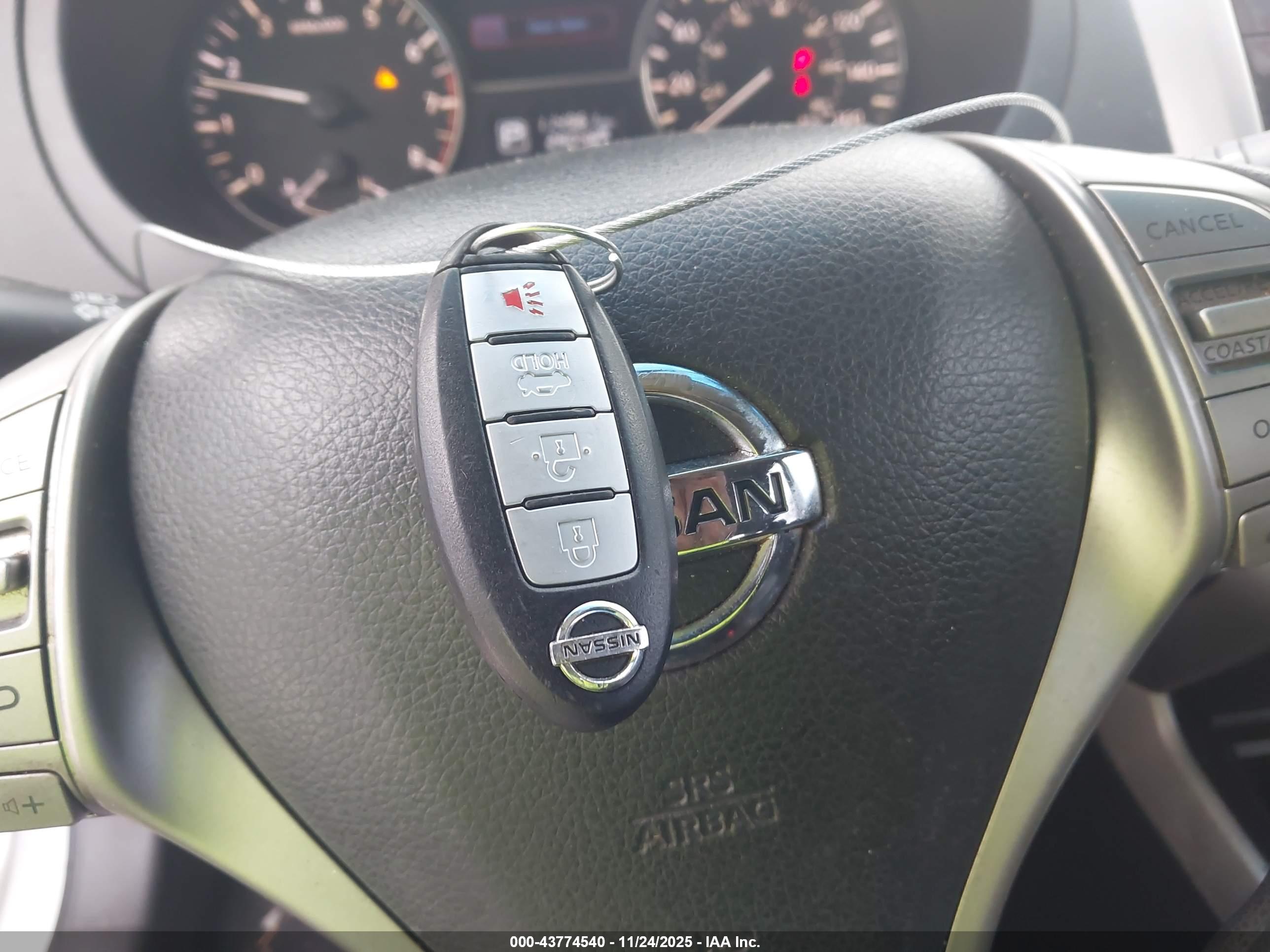 NISSAN ALTIMA image 11