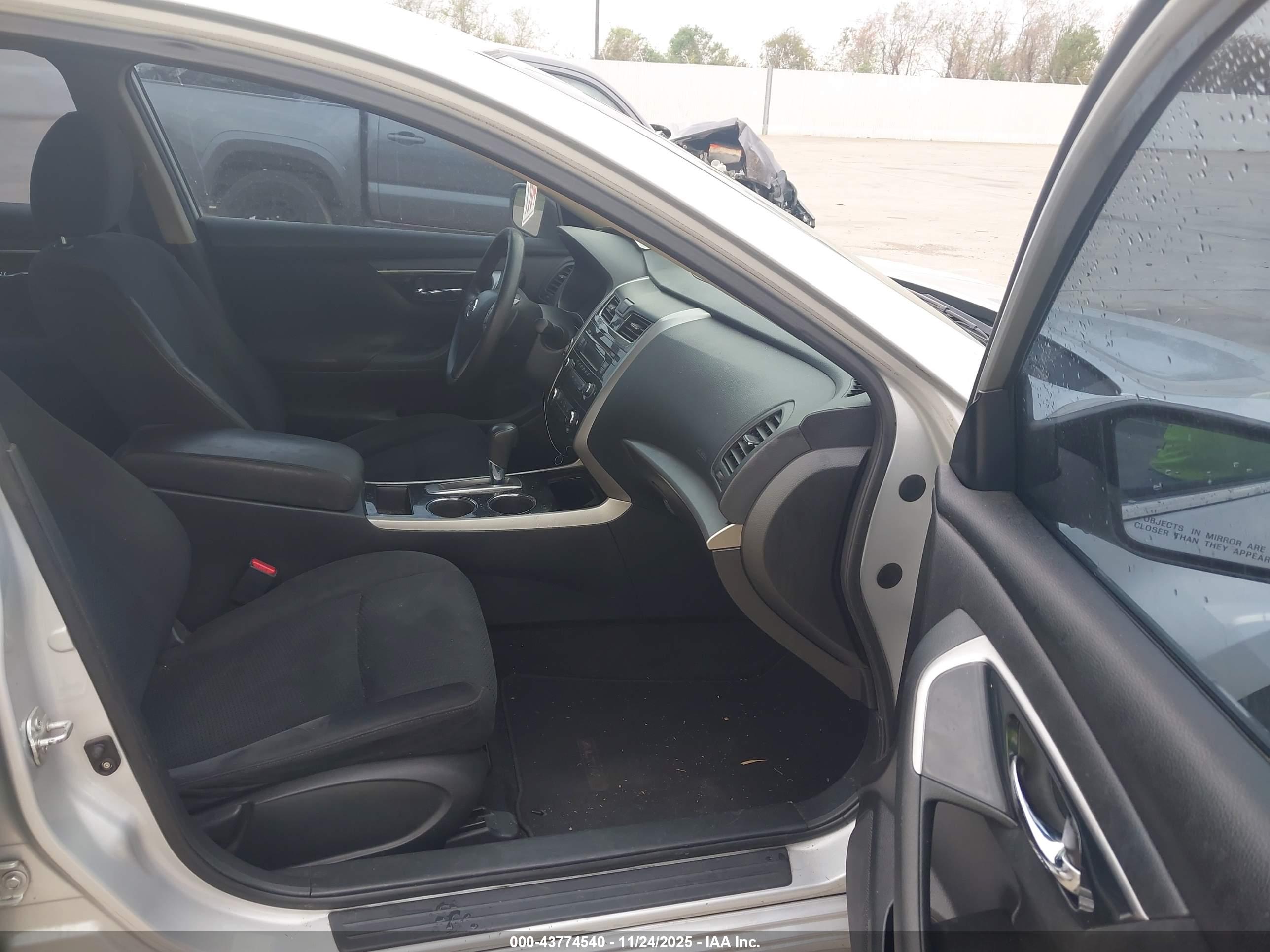 NISSAN ALTIMA image 5
