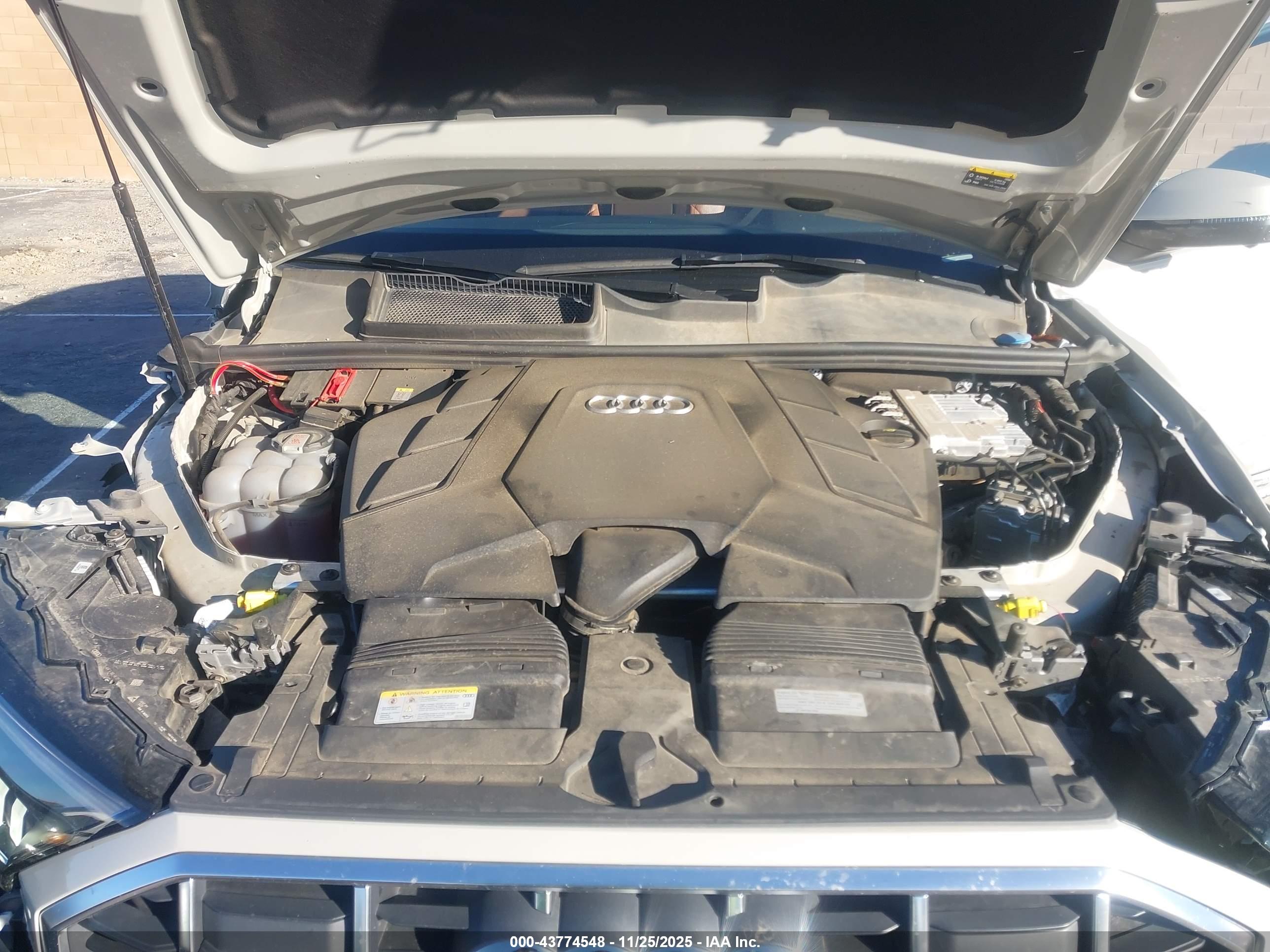 AUDI Q7 image 10