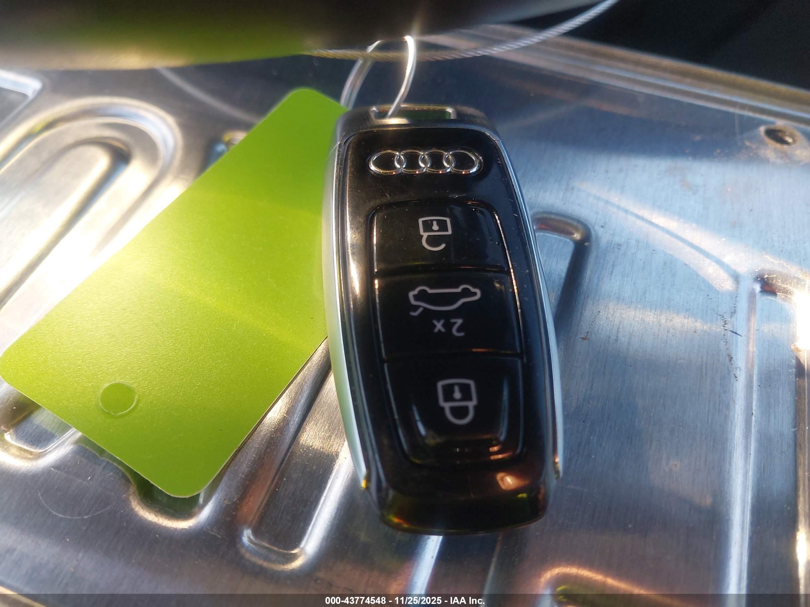 AUDI Q7 image 11