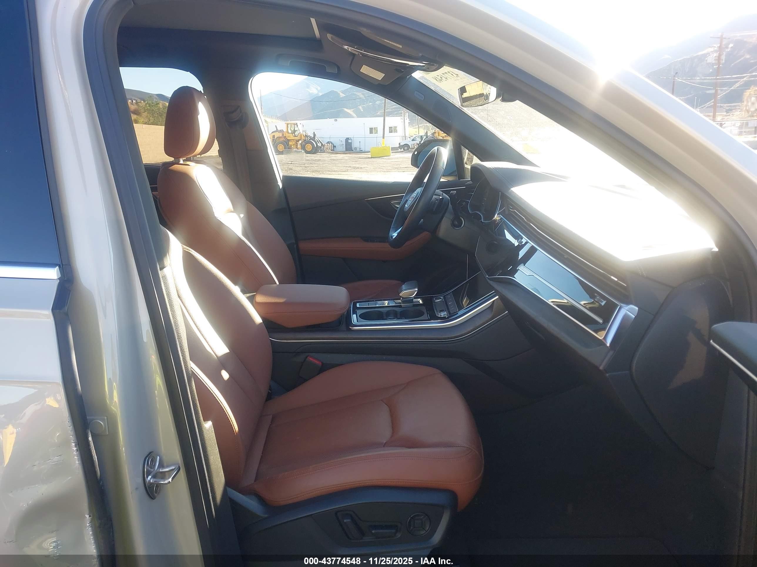 AUDI Q7 image 5