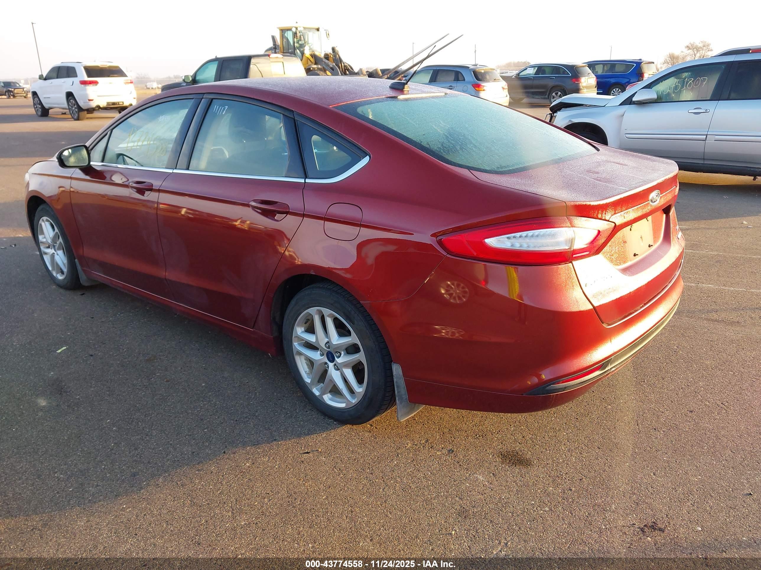 FORD FUSION image 3