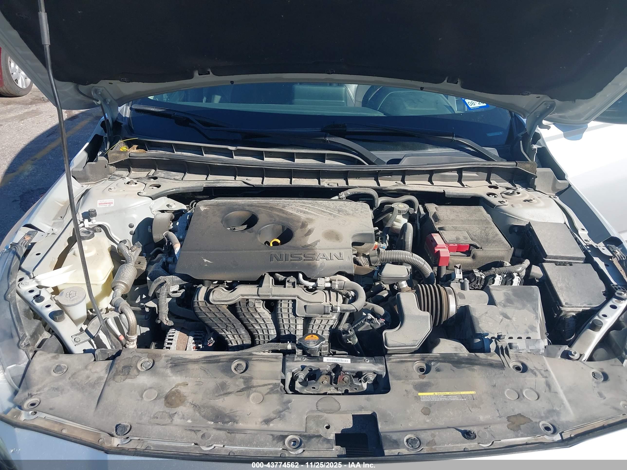 NISSAN ALTIMA image 10