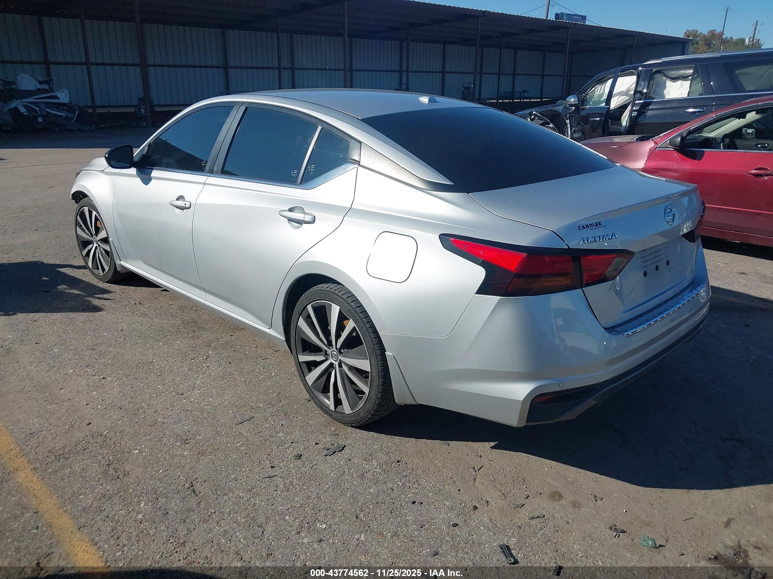 NISSAN ALTIMA image 3