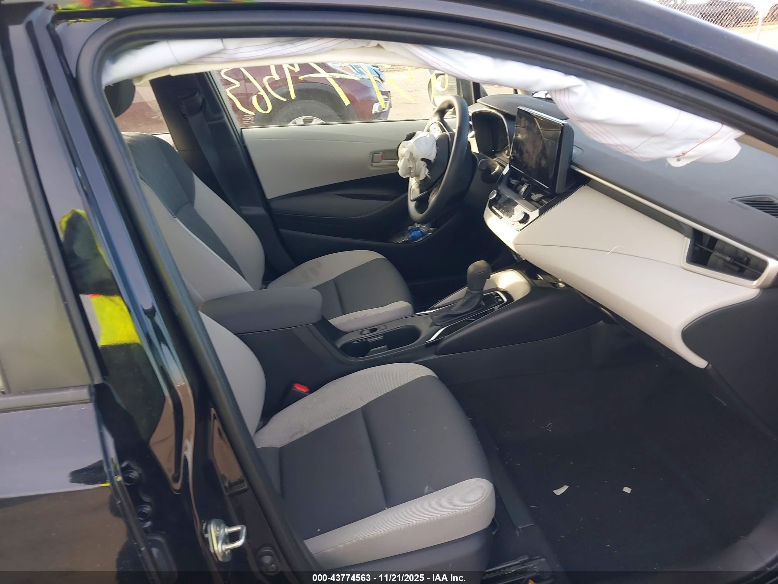 TOYOTA COROLLA image 5