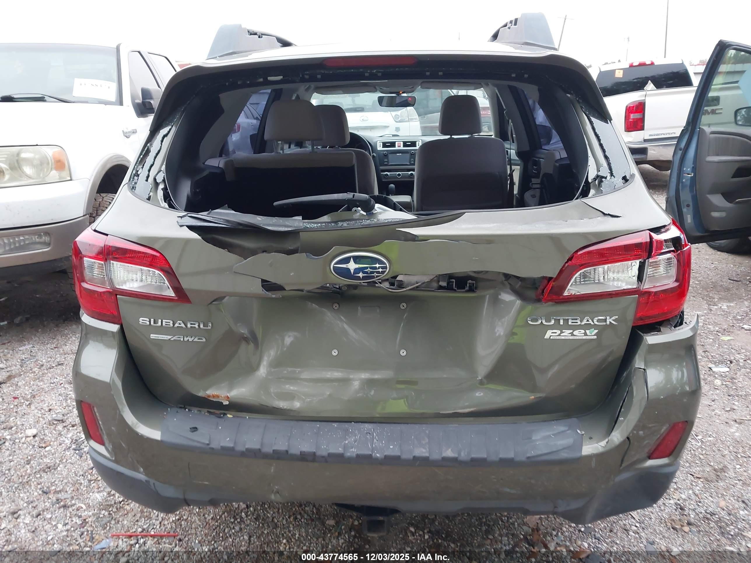 SUBARU OUTBACK image 6