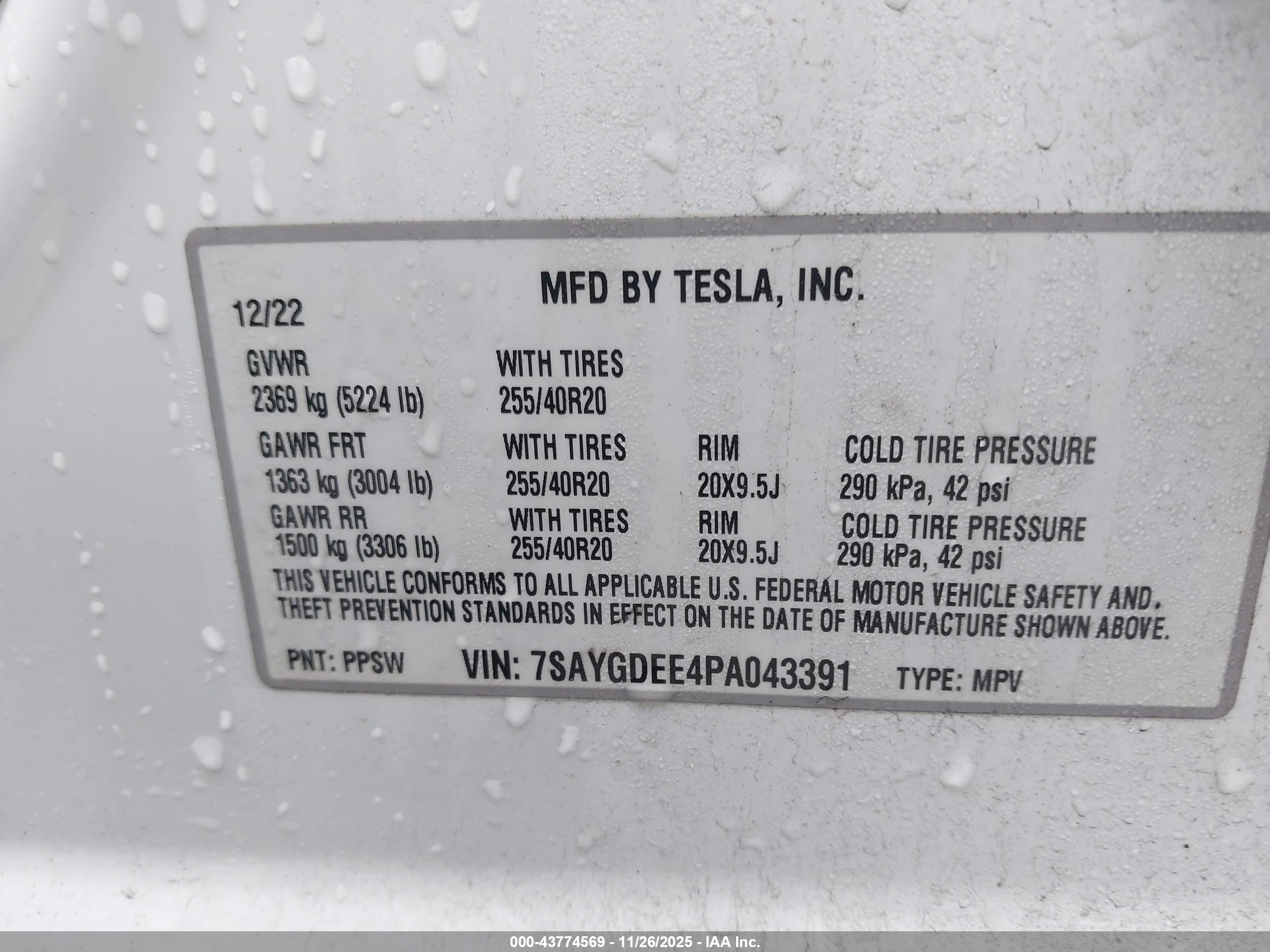 TESLA MODEL image 9