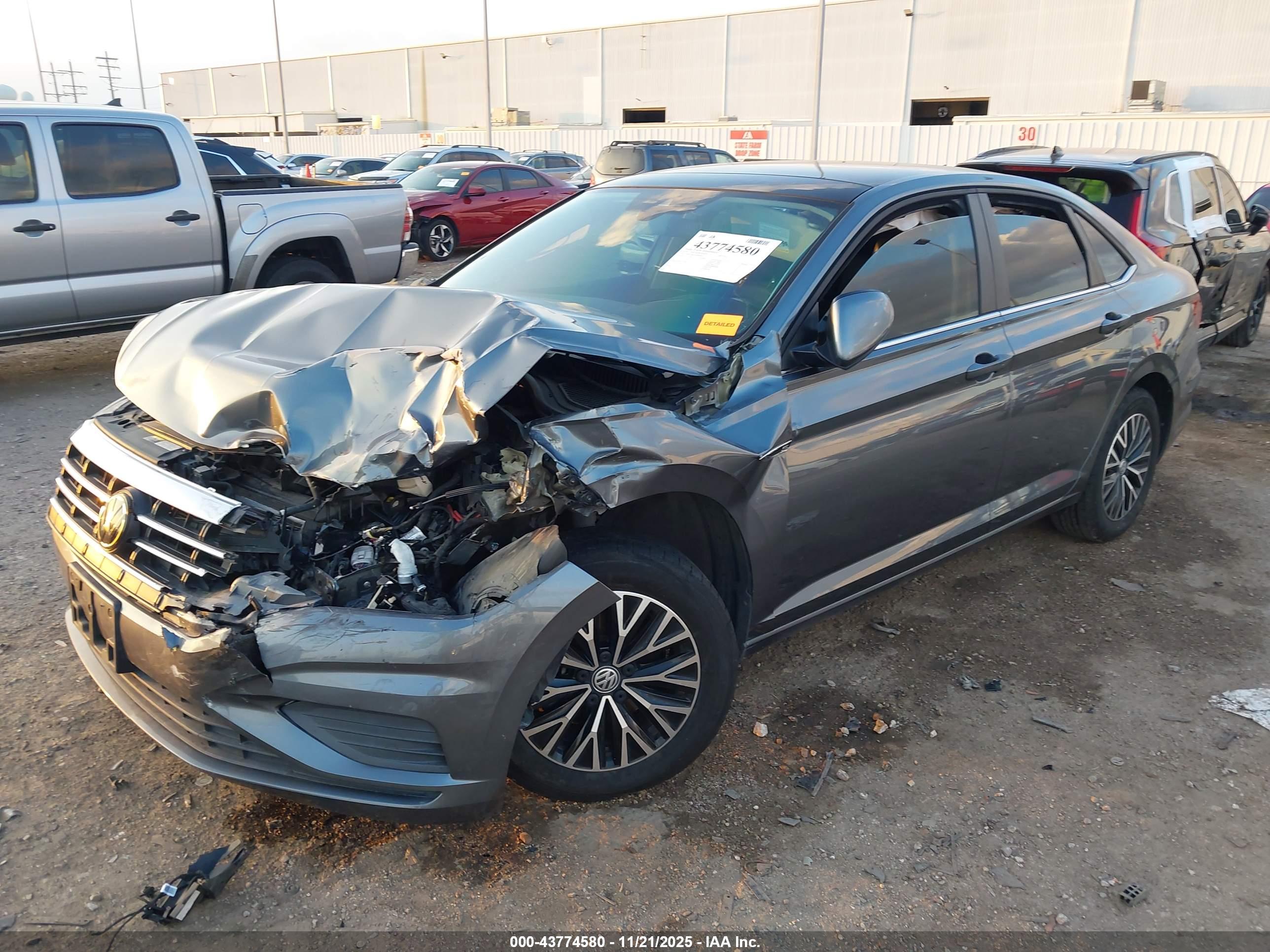 VOLKSWAGEN JETTA image 2