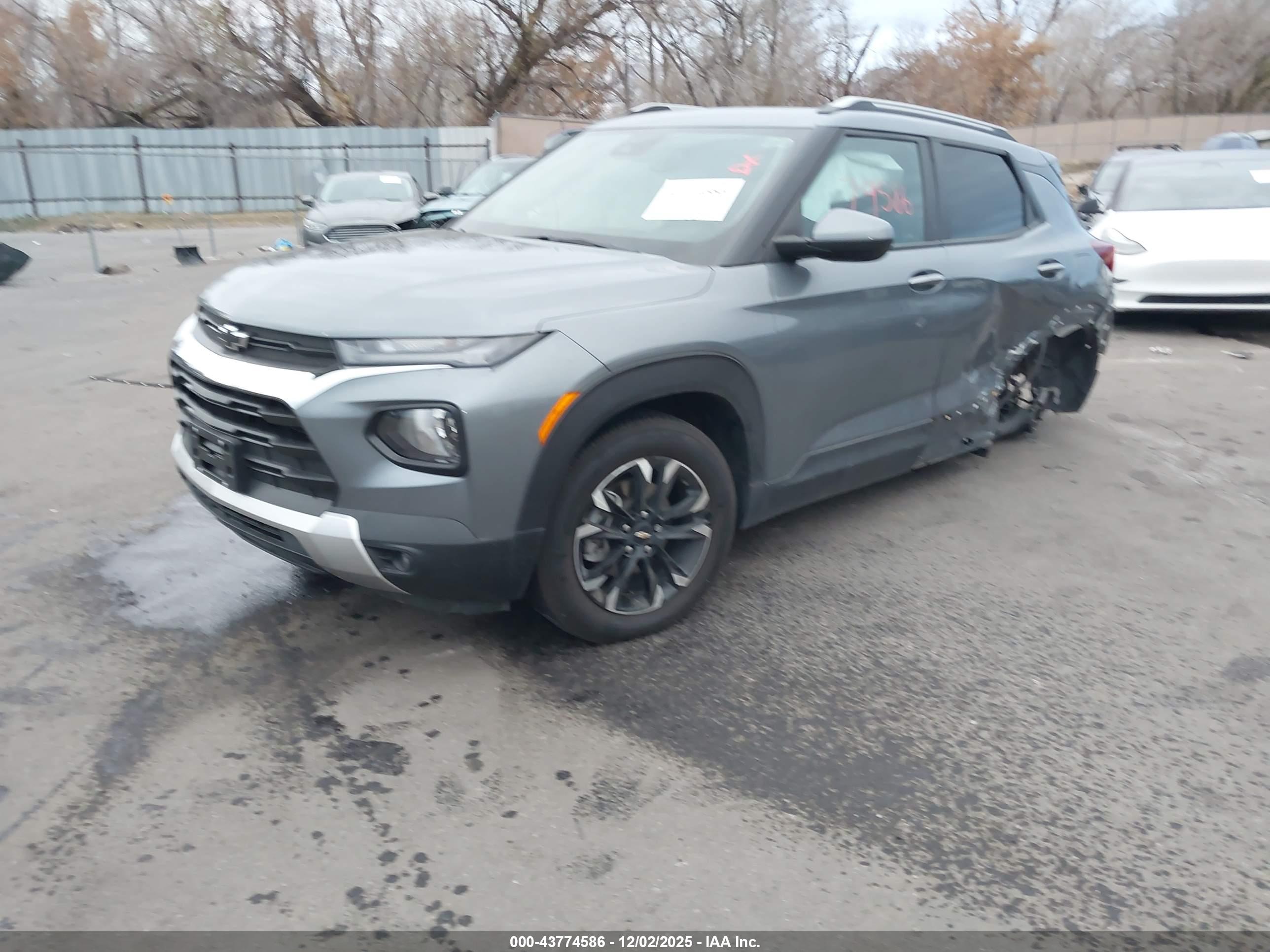 CHEVROLET TRAILBLAZER image 2