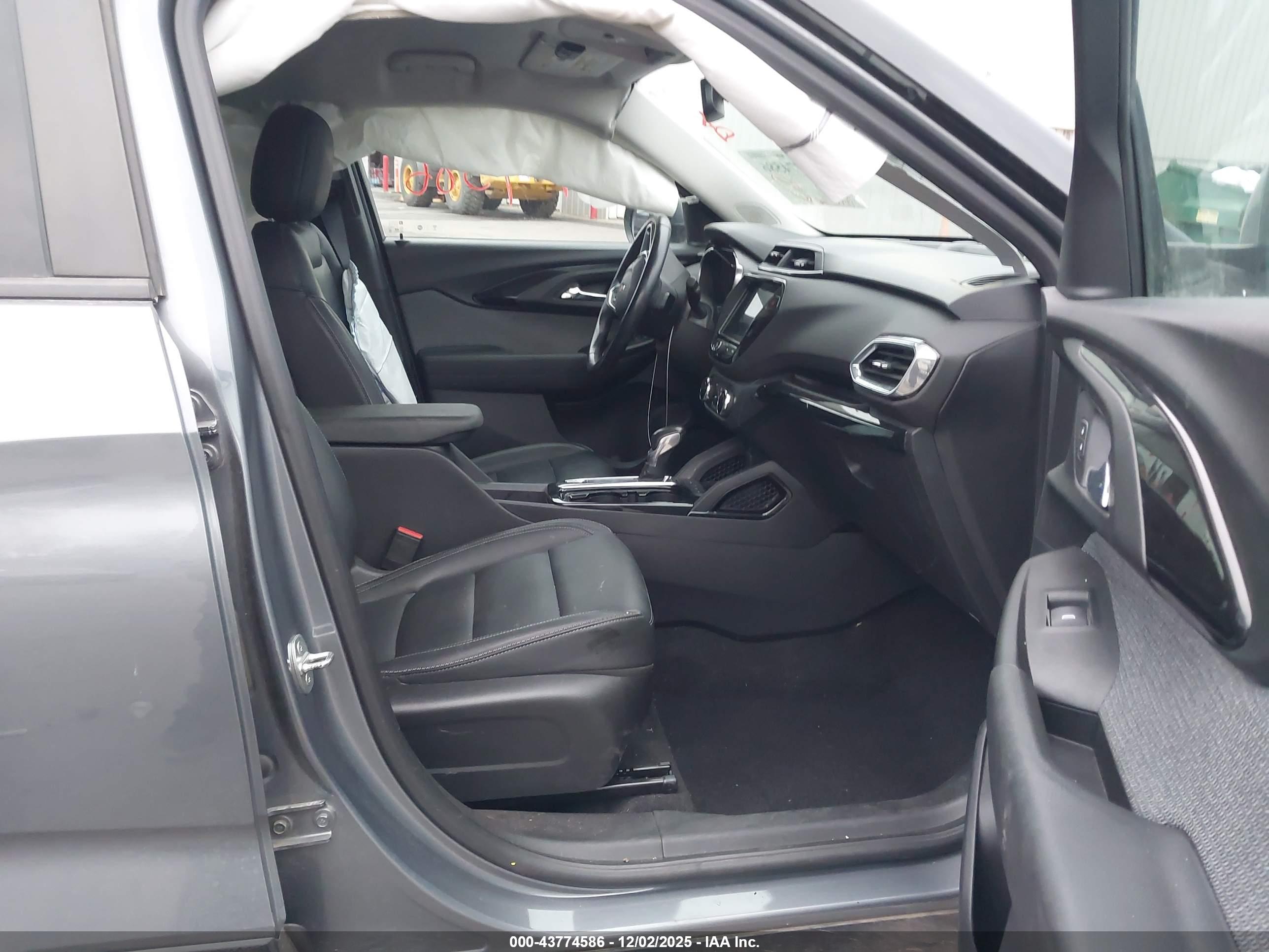 CHEVROLET TRAILBLAZER image 5