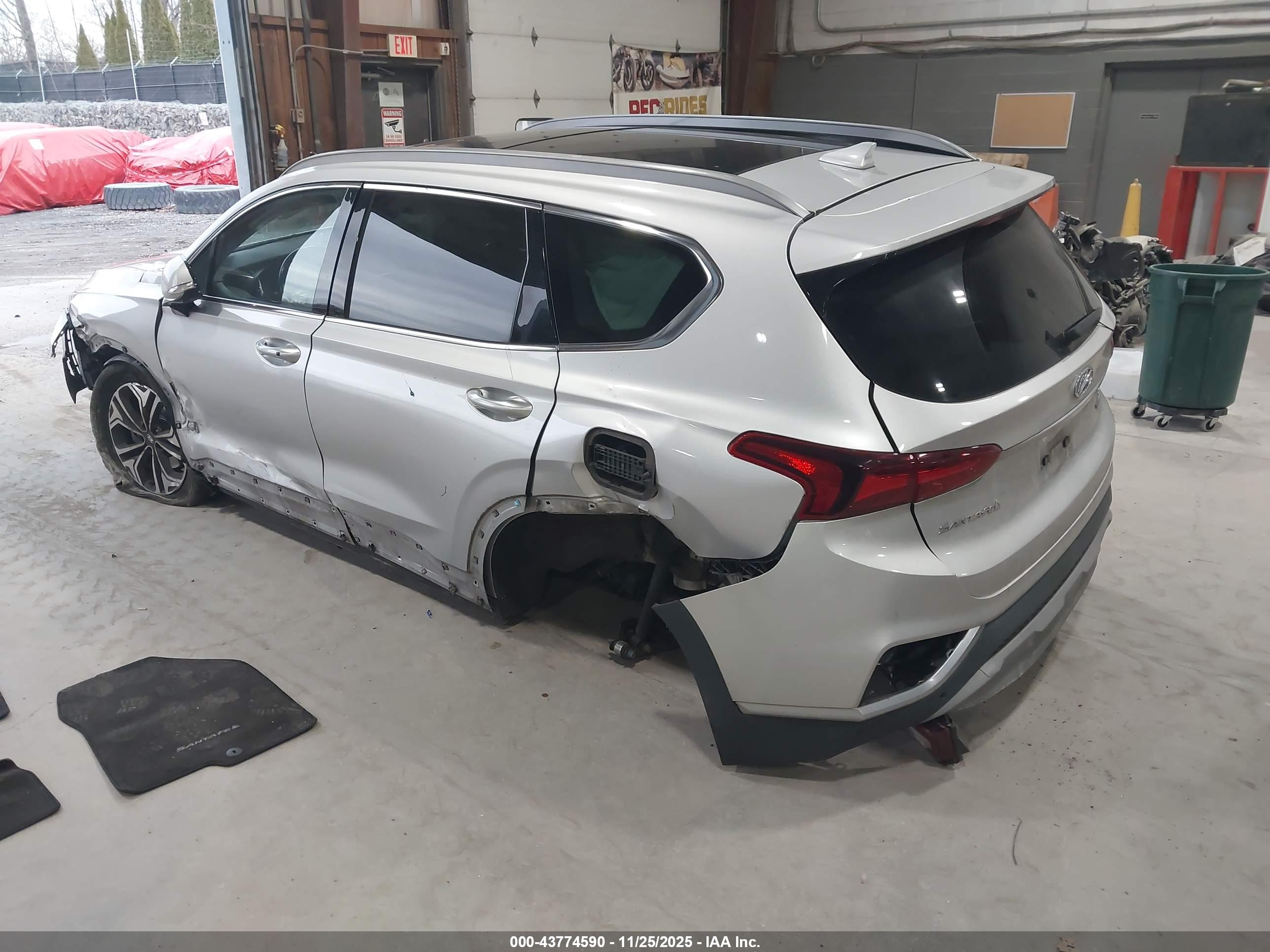 HYUNDAI SANTA image 3