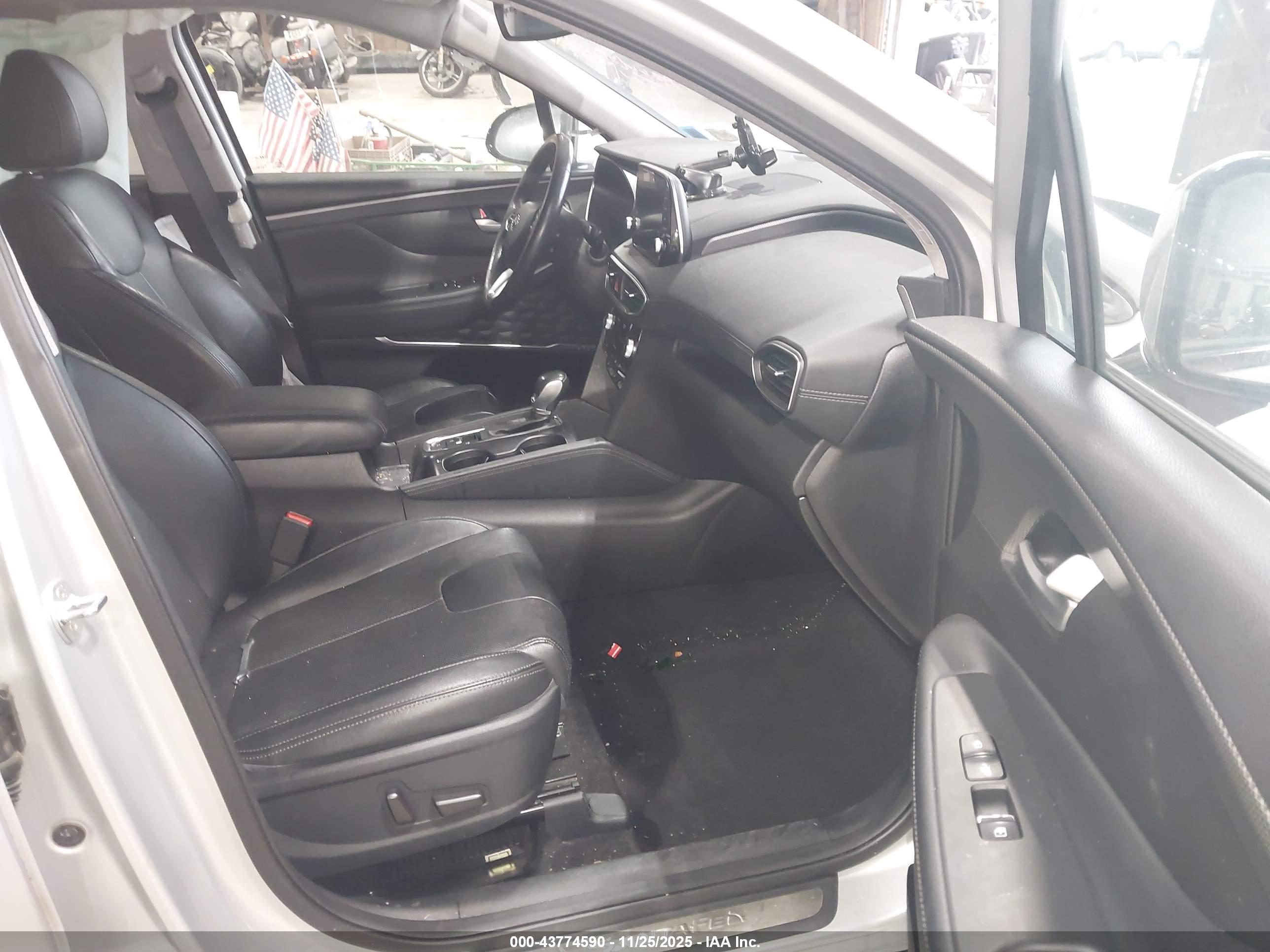 HYUNDAI SANTA image 5