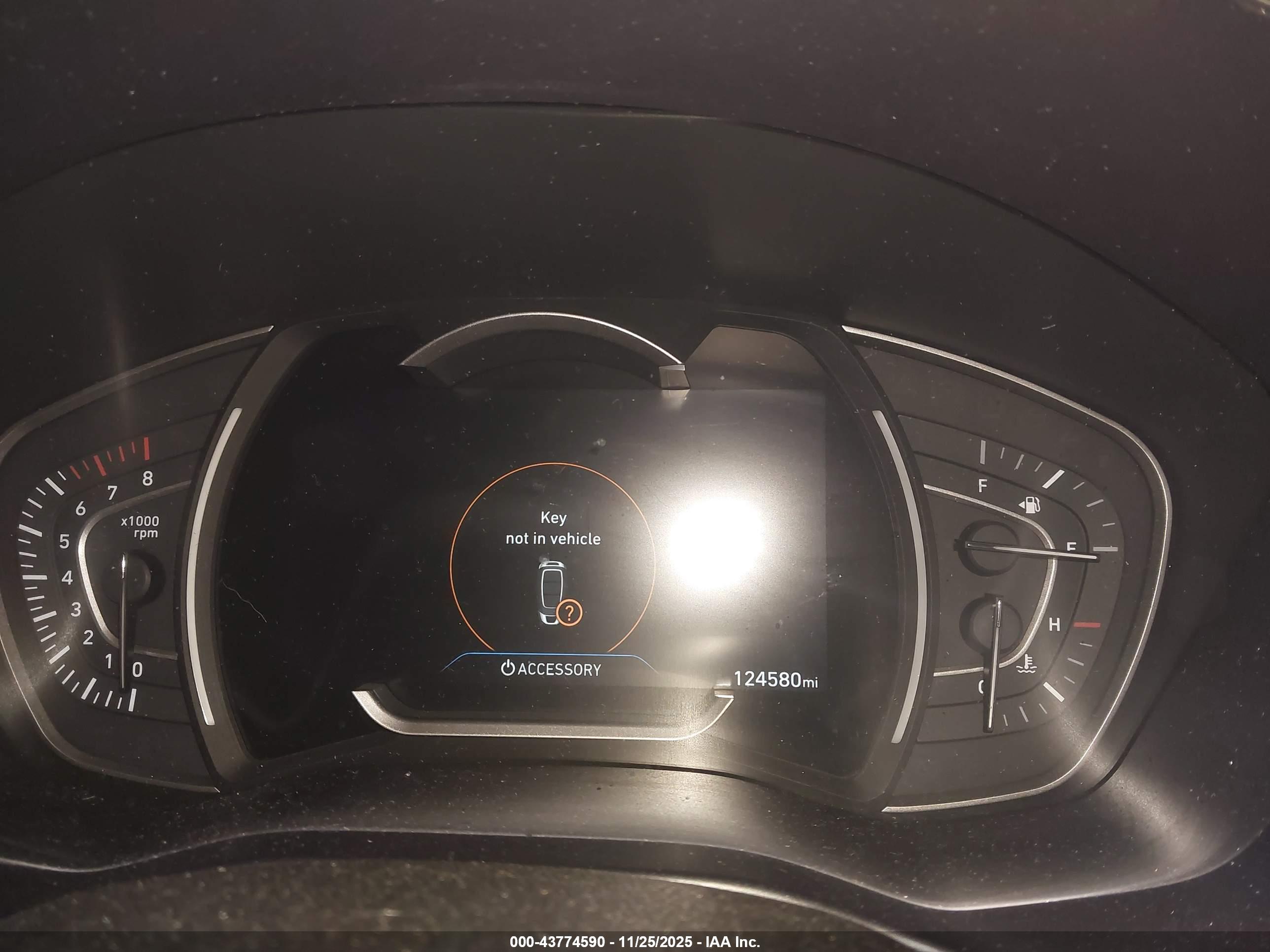 HYUNDAI SANTA image 7