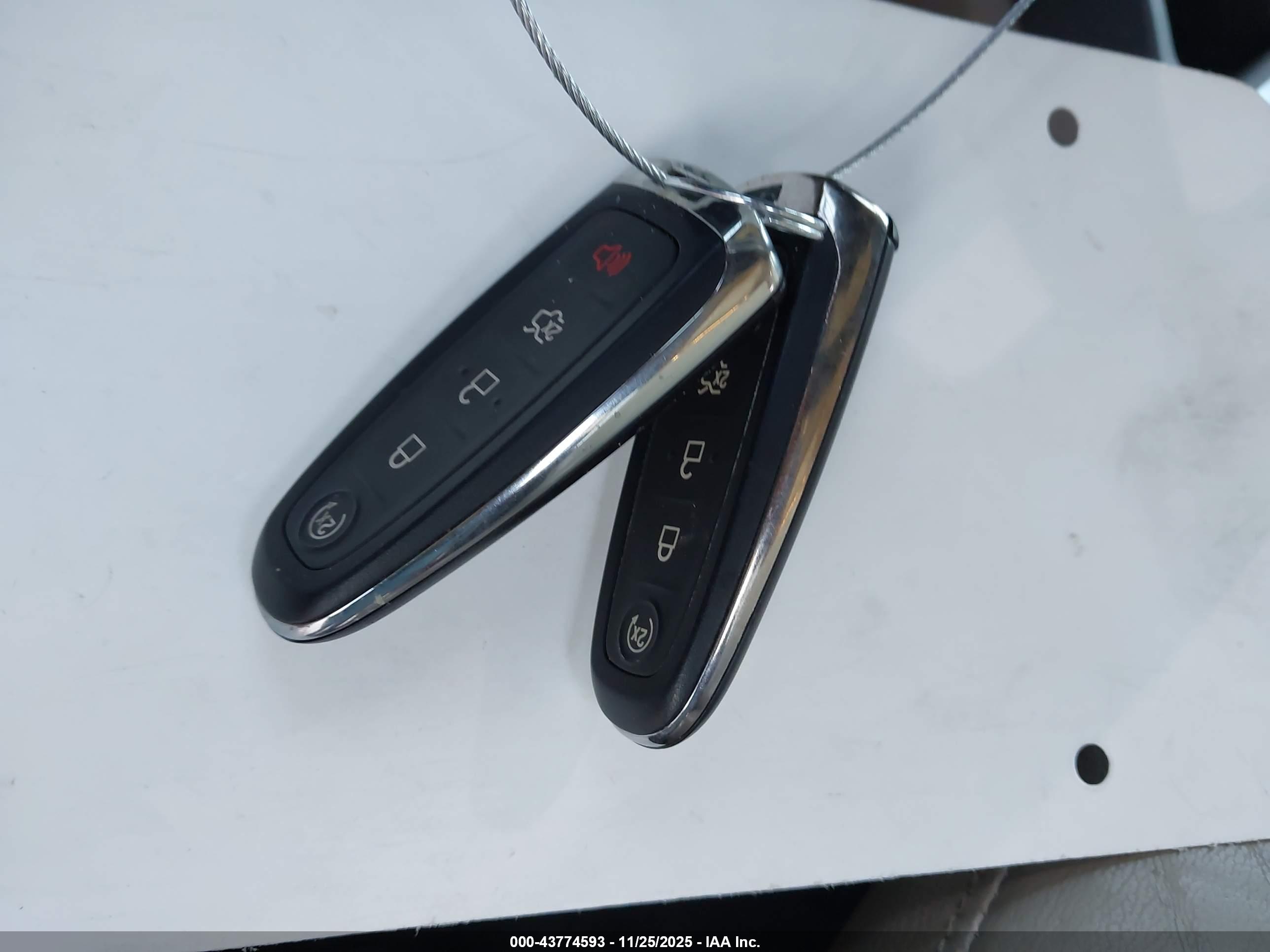 FORD ESCAPE image 11