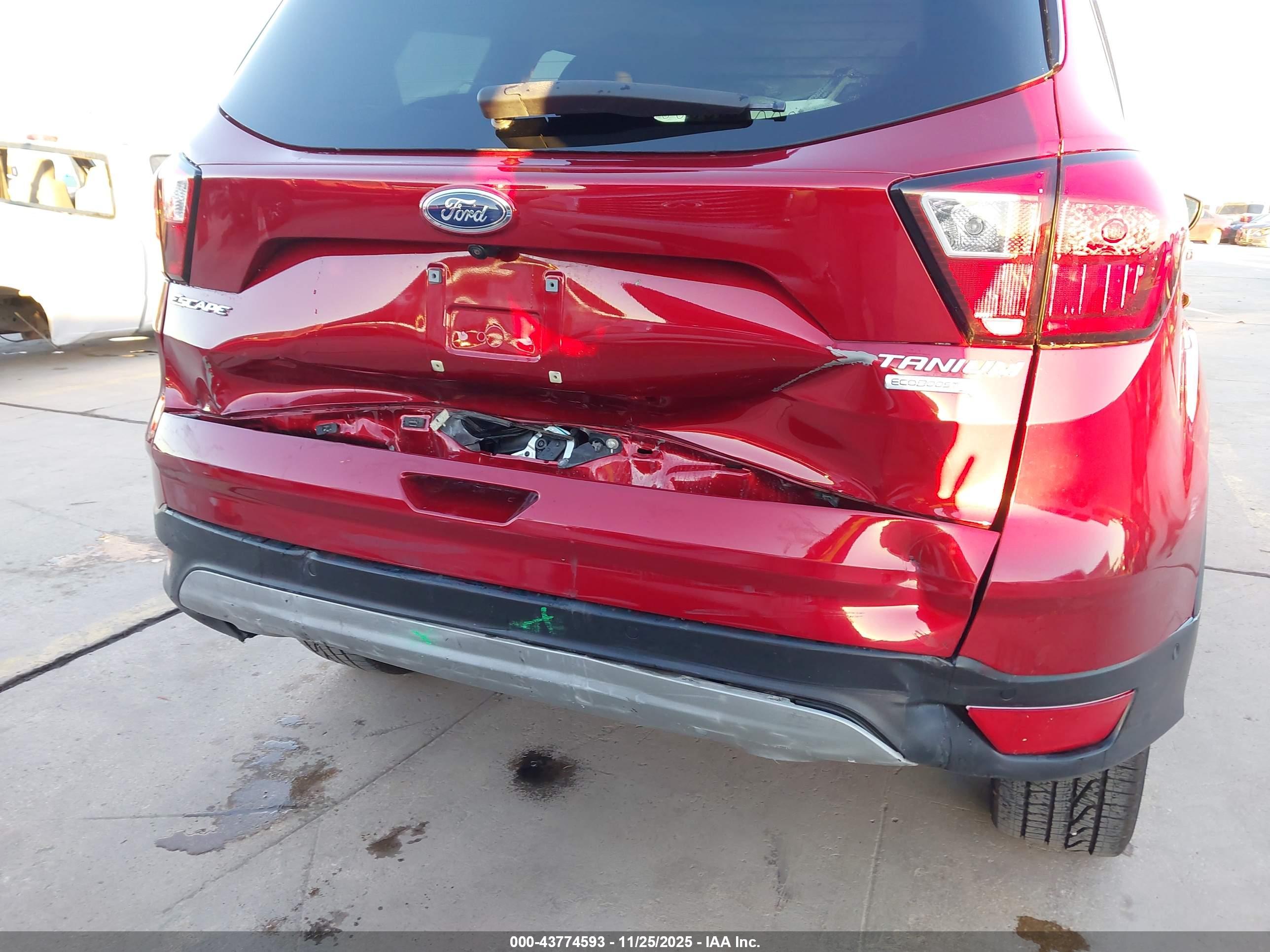 FORD ESCAPE image 6