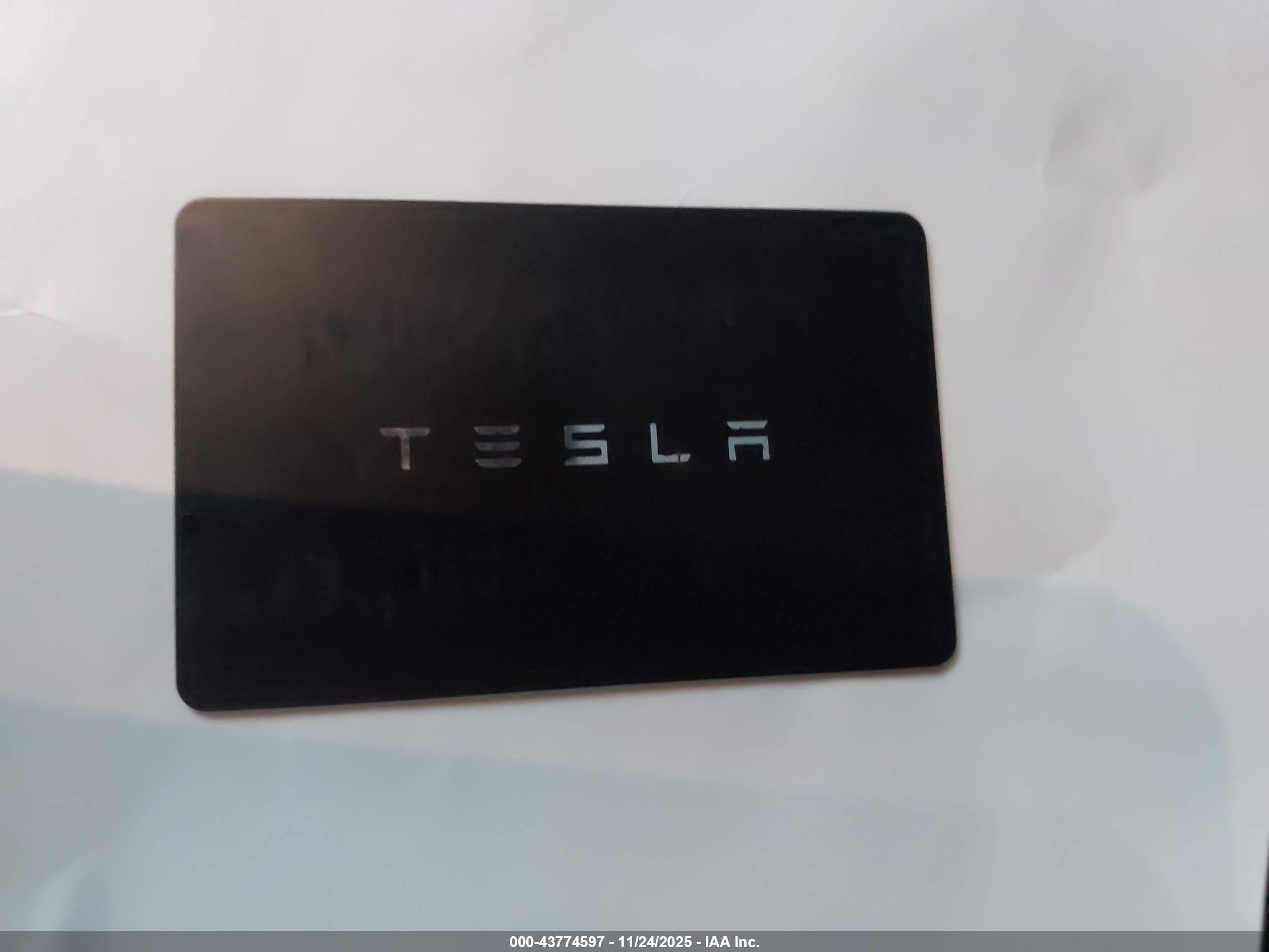 TESLA MODEL image 11
