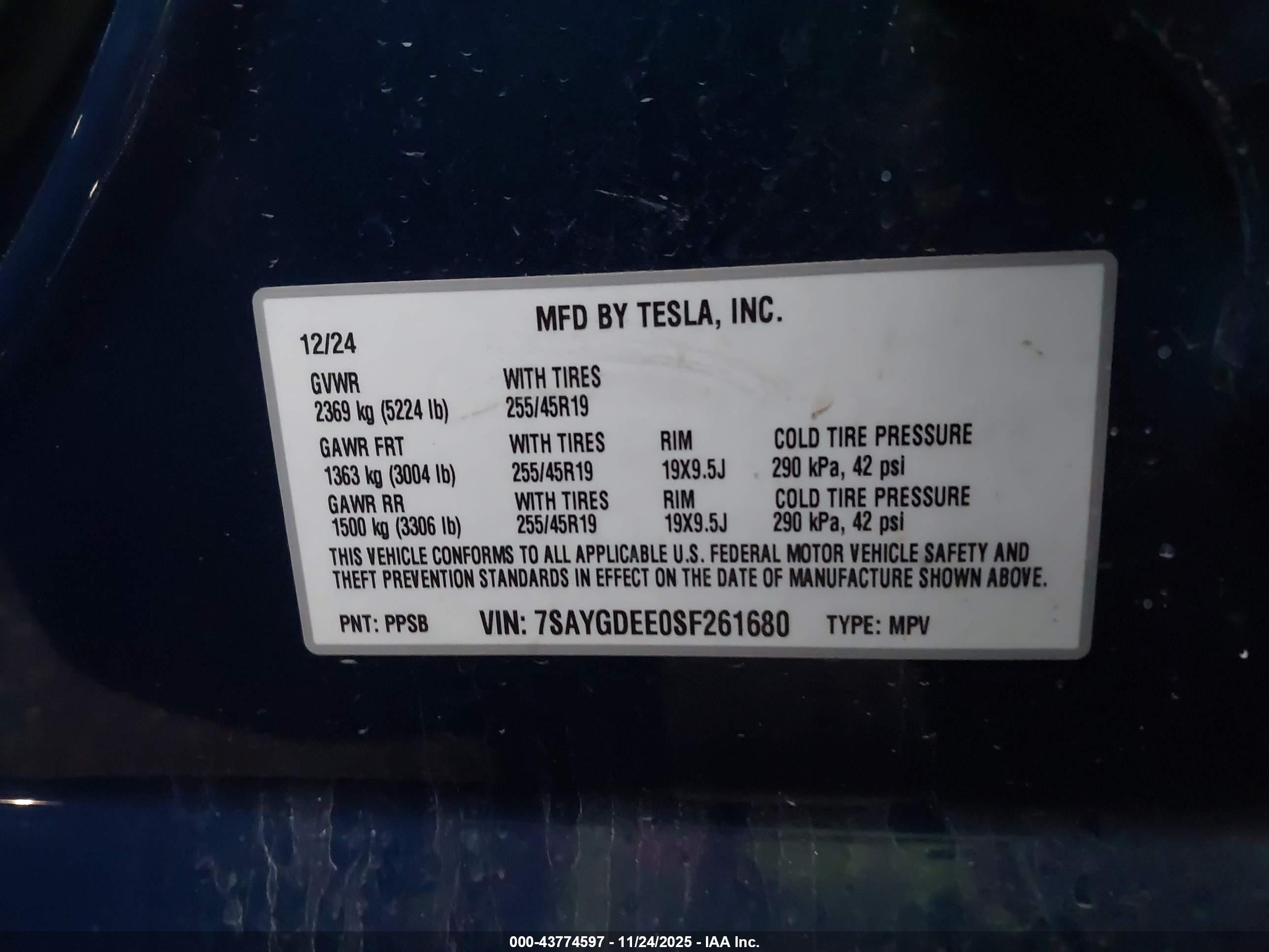 TESLA MODEL image 9