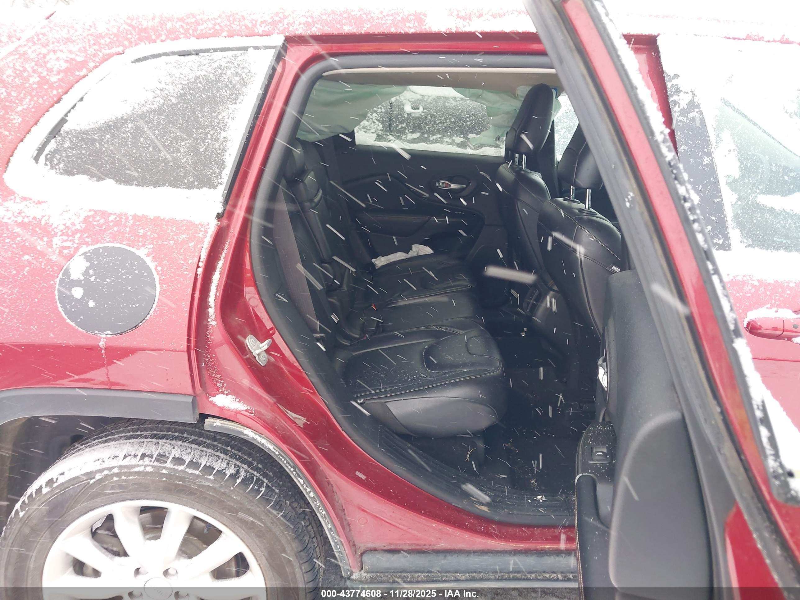 JEEP CHEROKEE image 8