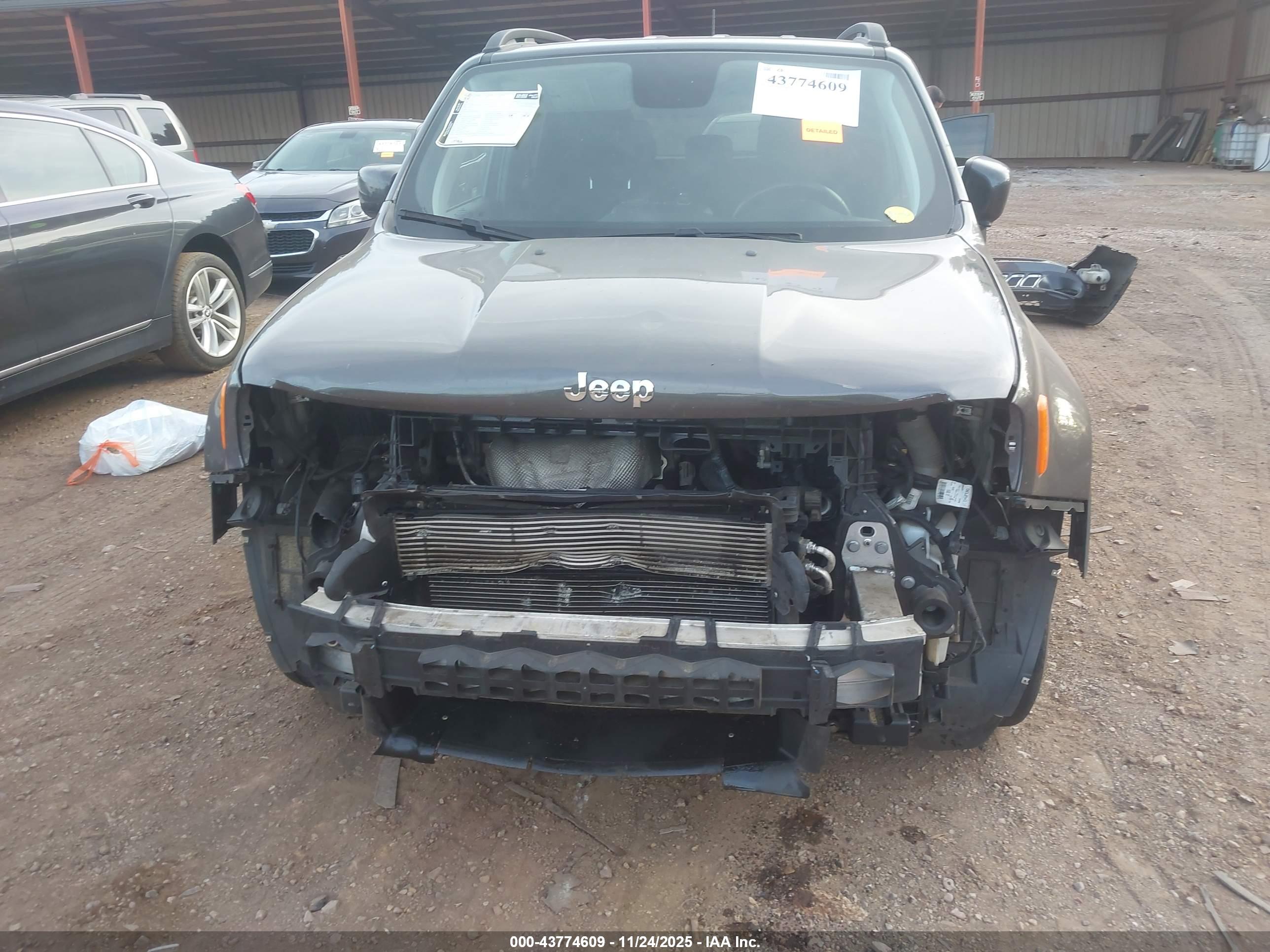 JEEP RENEGADE image 6