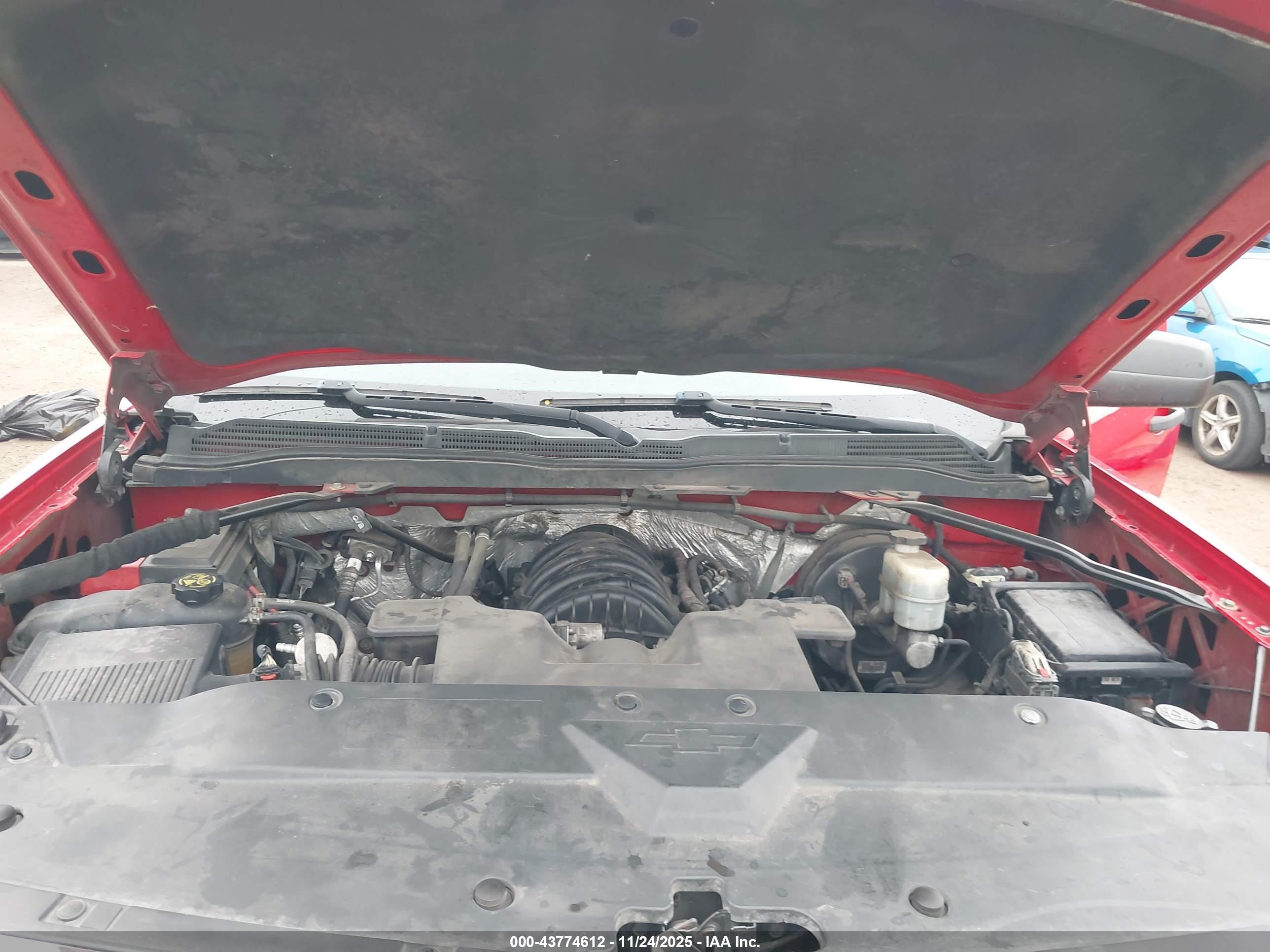 CHEVROLET SILVERADO image 10