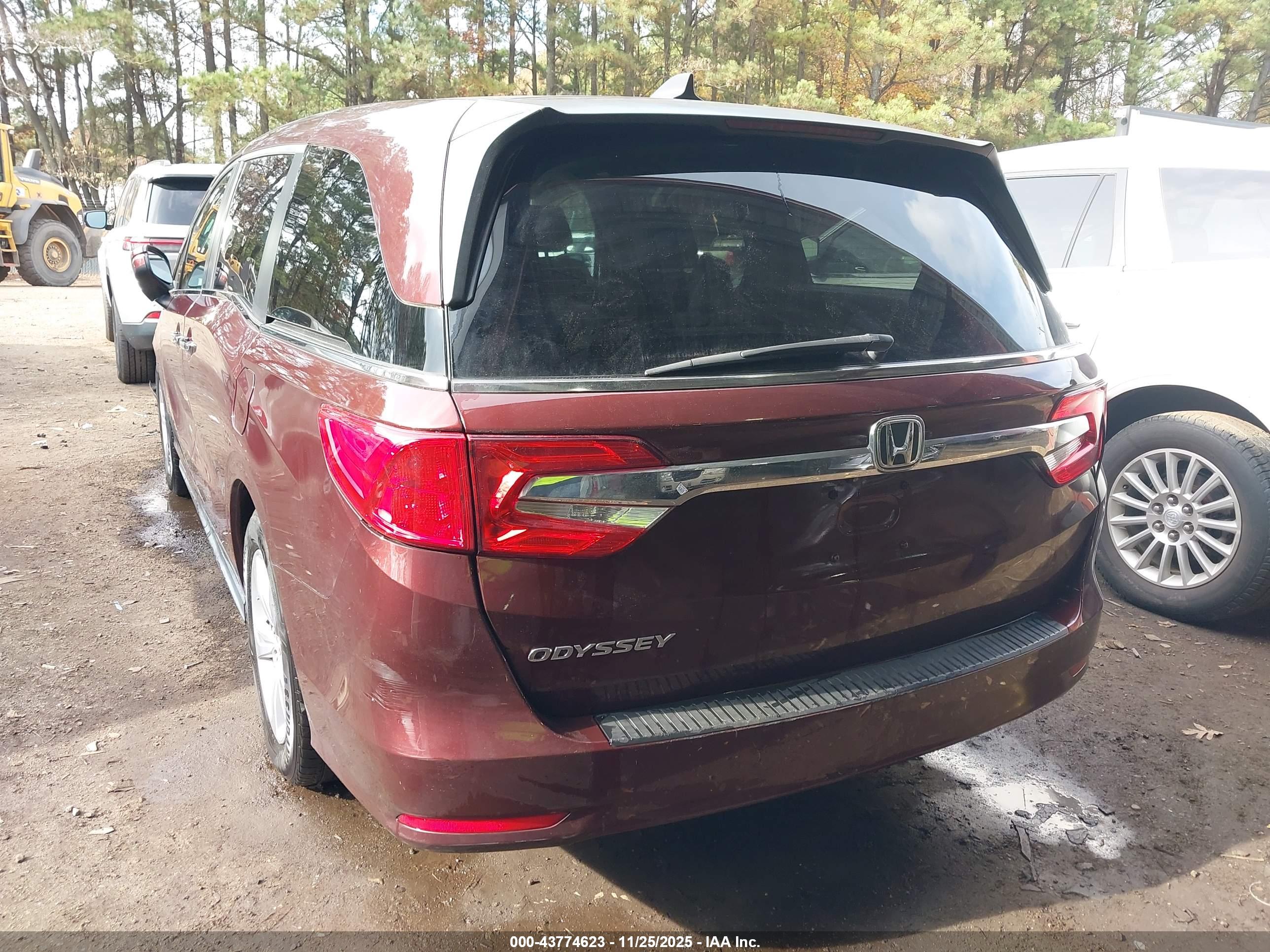 HONDA ODYSSEY image 3
