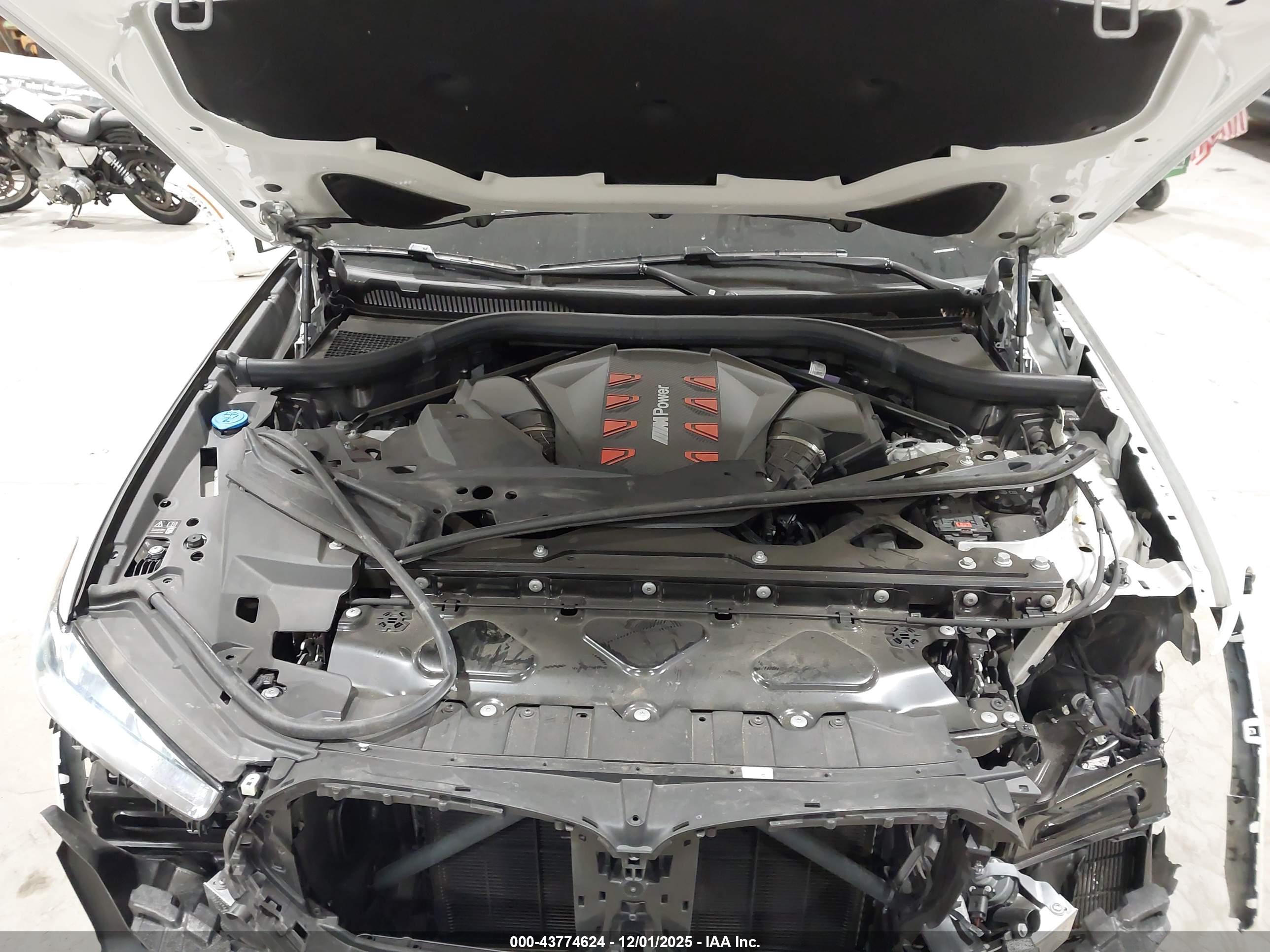 BMW X6 image 10