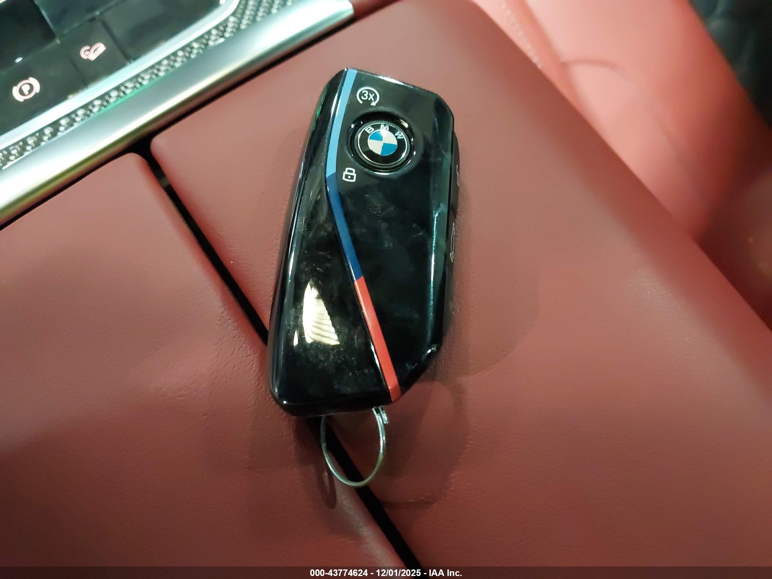 BMW X6 image 11