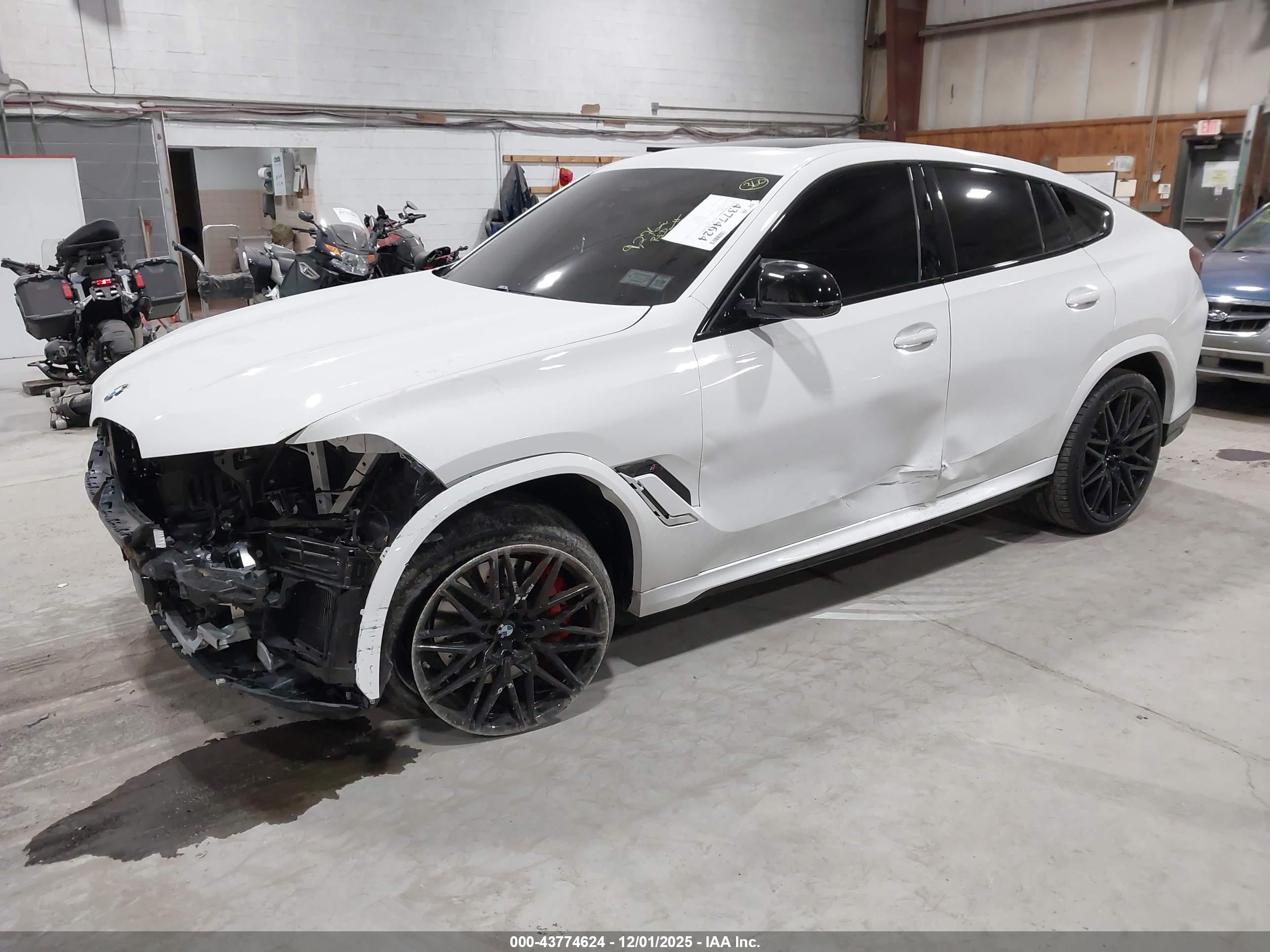 BMW X6 image 2