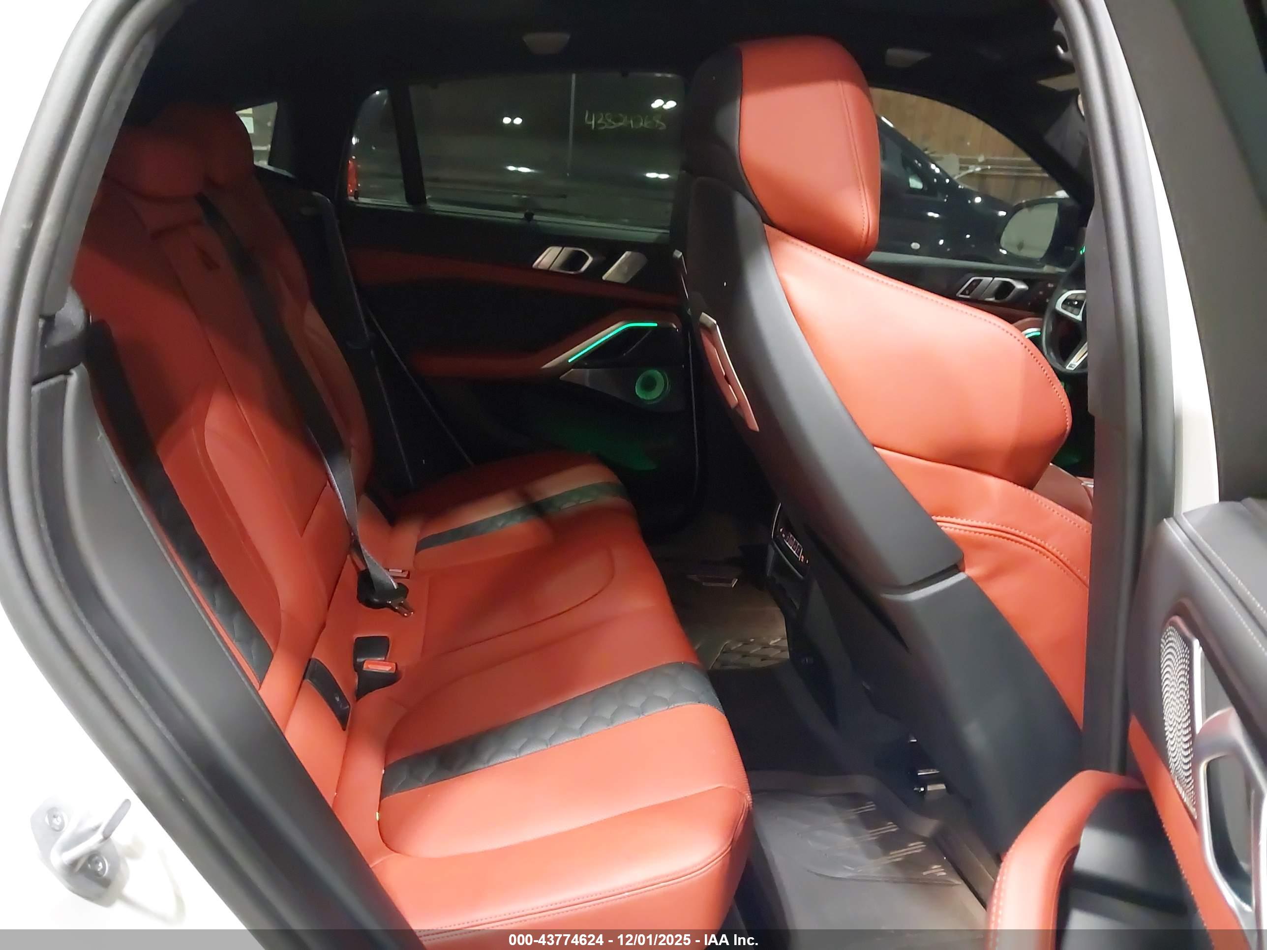 BMW X6 image 8