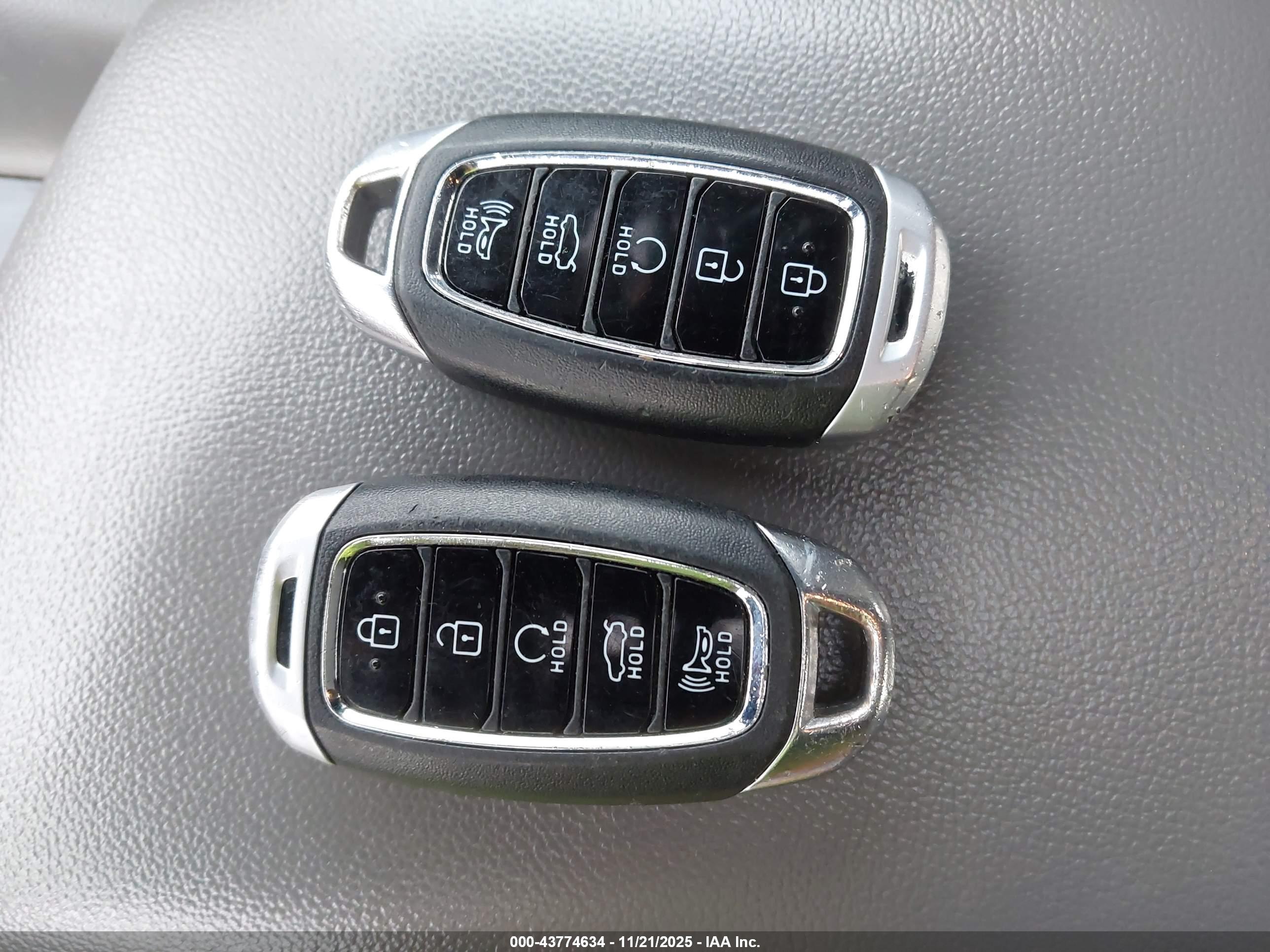 HYUNDAI ELANTRA image 11