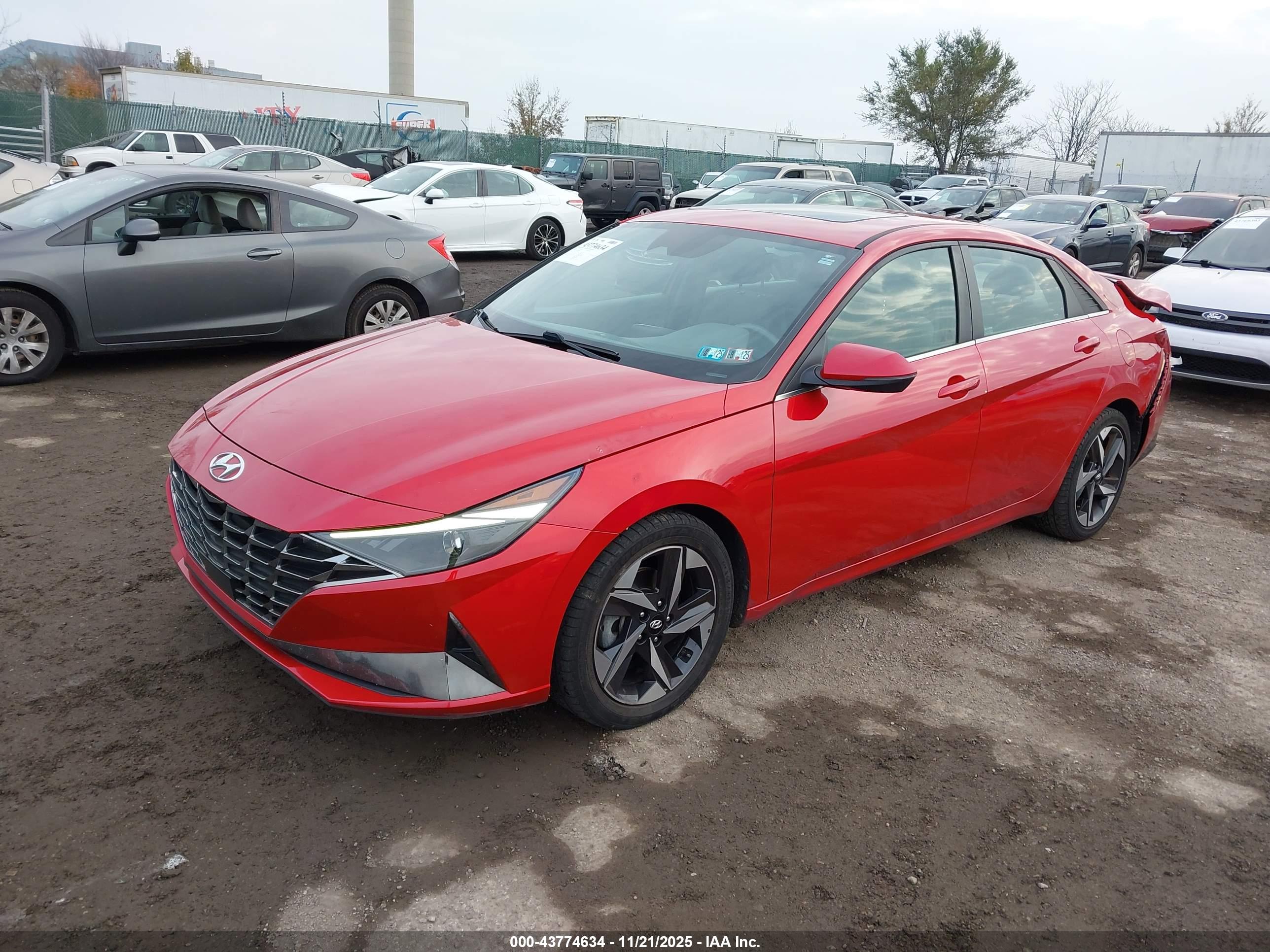 HYUNDAI ELANTRA image 2