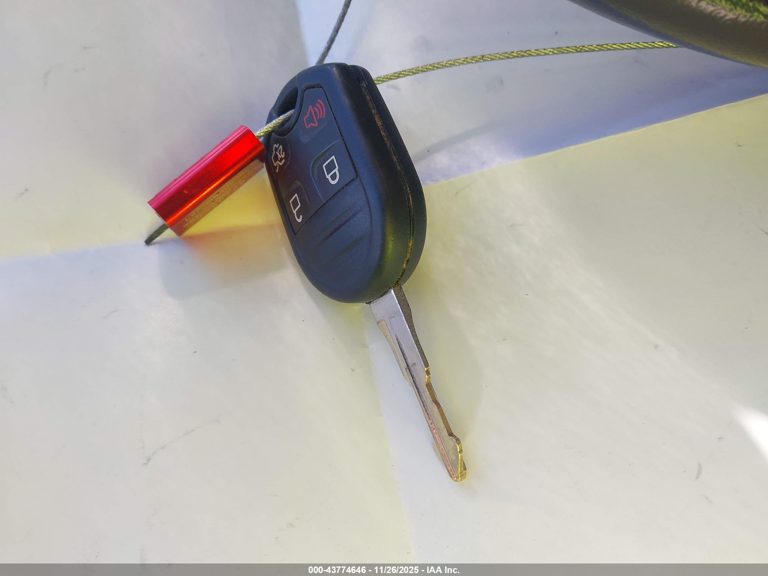 FORD FUSION image 11