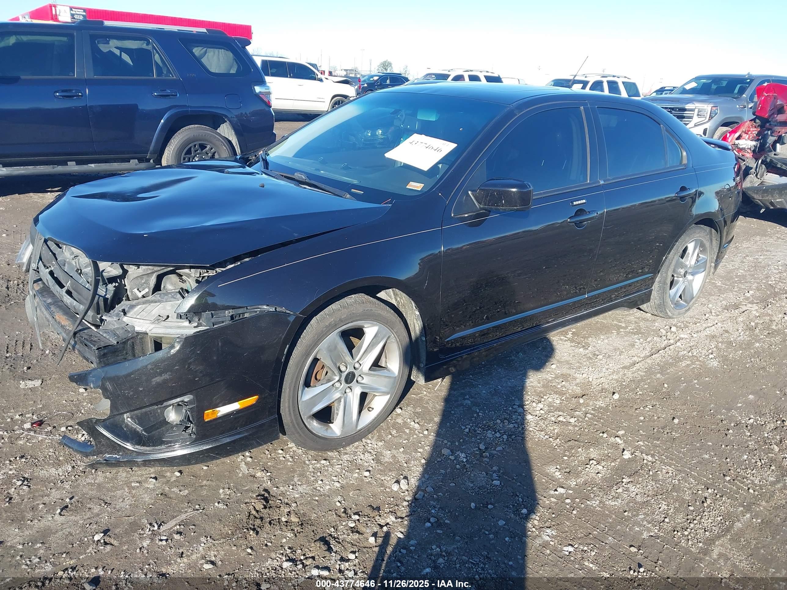 FORD FUSION image 2