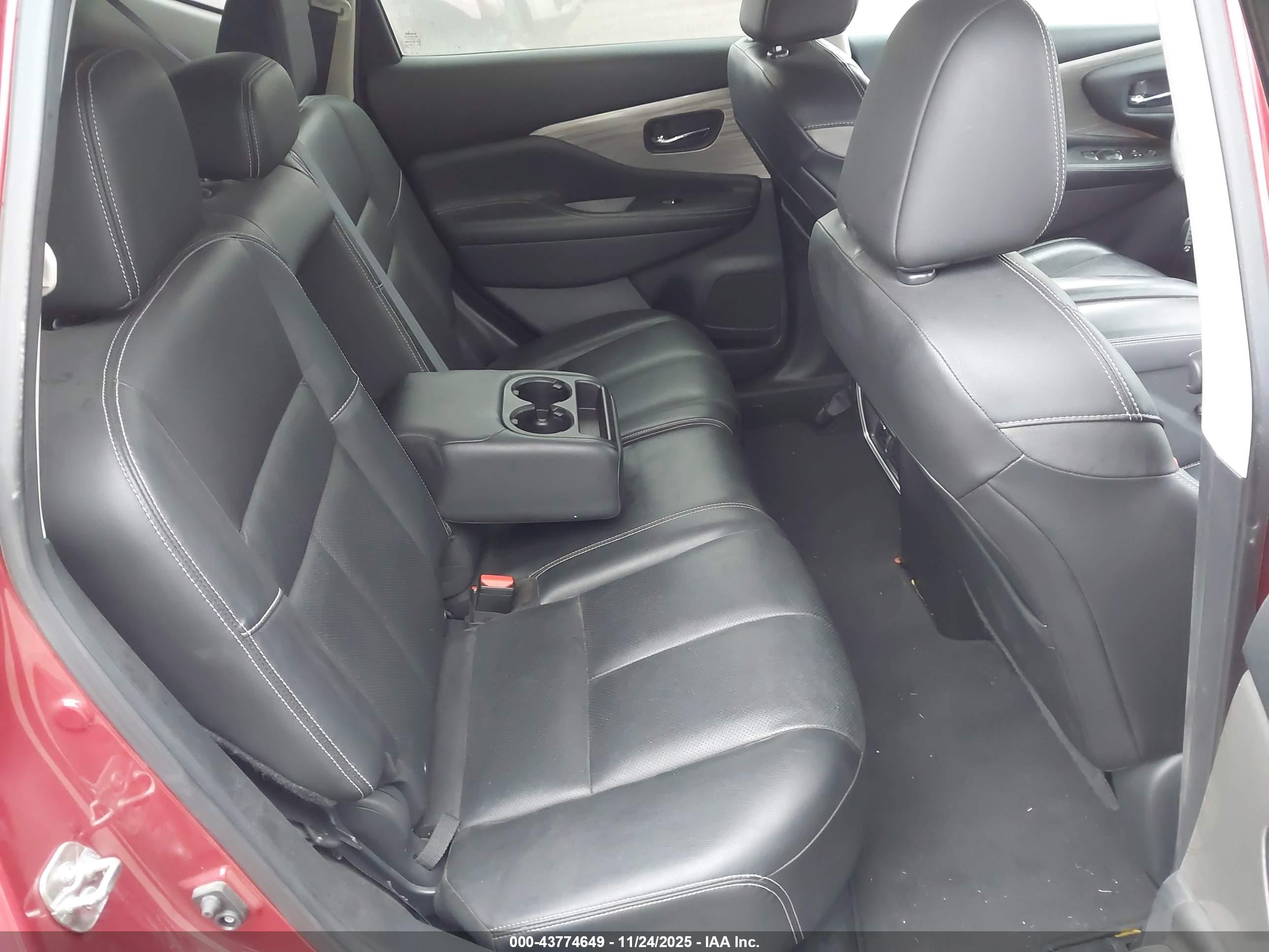 NISSAN MURANO image 8