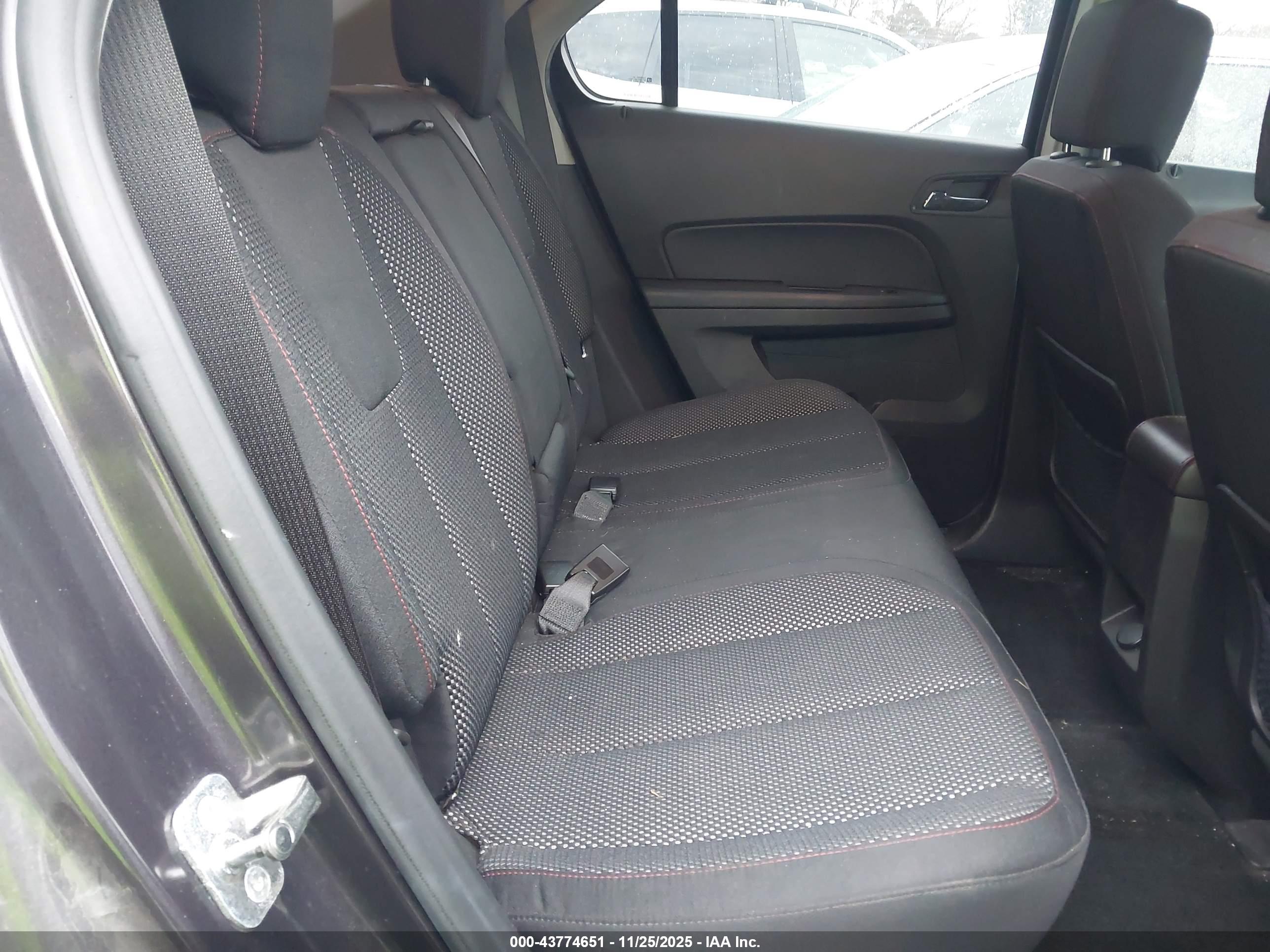 CHEVROLET EQUINOX image 8