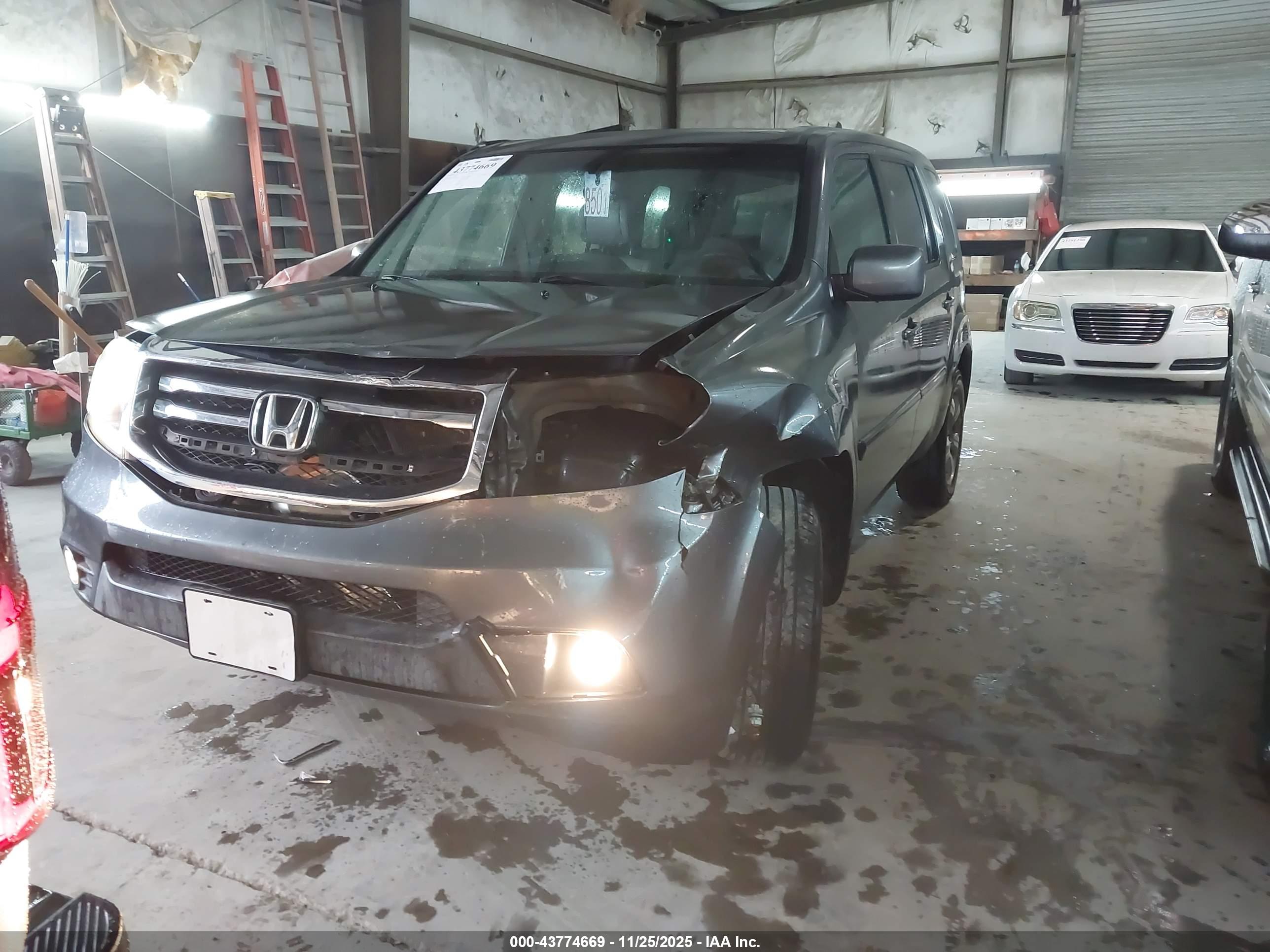 HONDA PILOT image 2