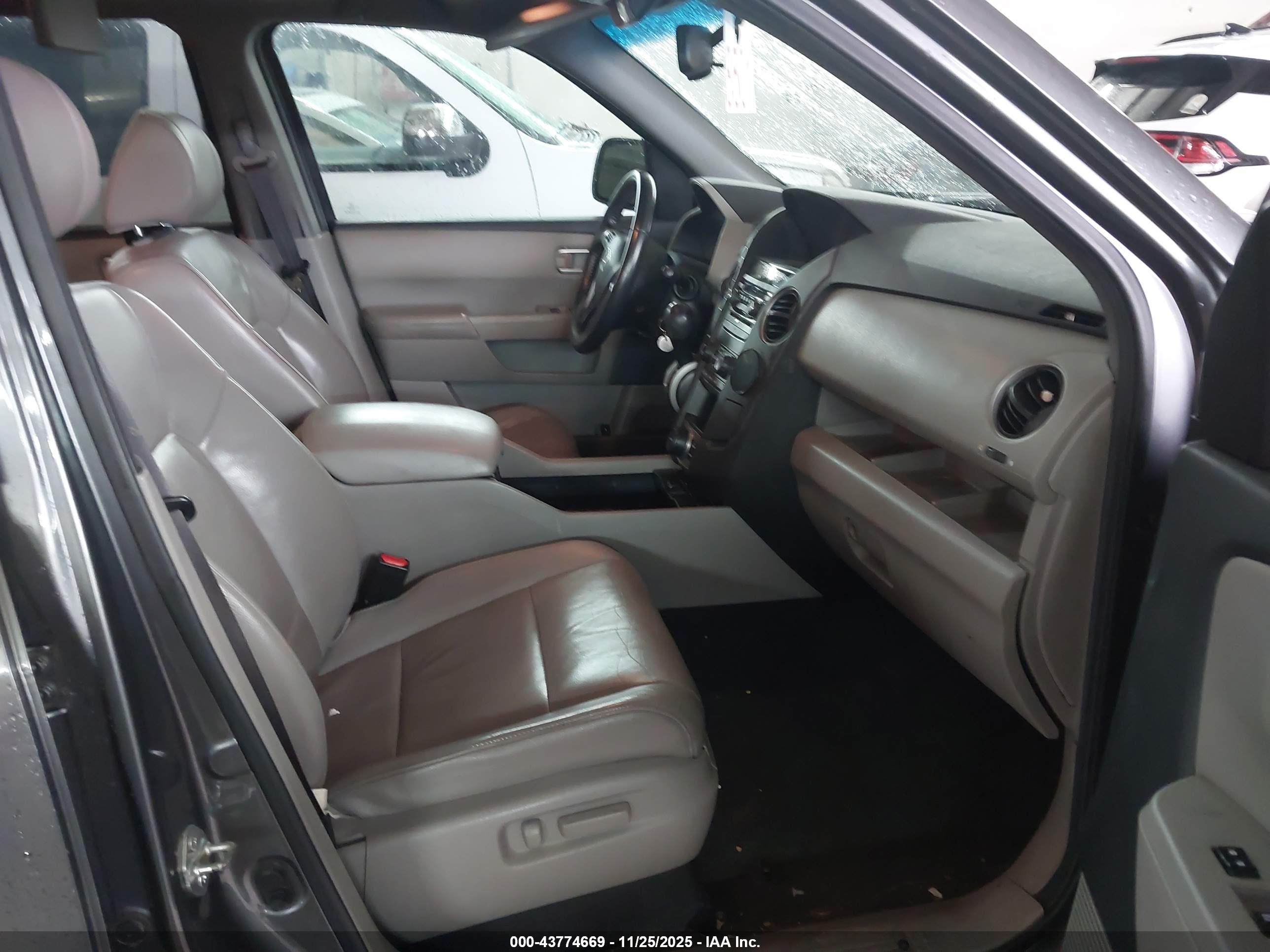 HONDA PILOT image 5